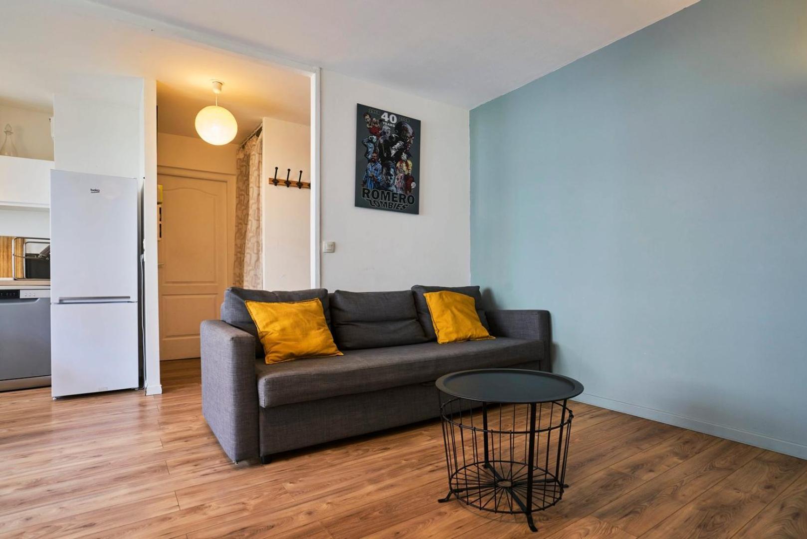 Apartment Balconyparking Space Near Train Station Lille