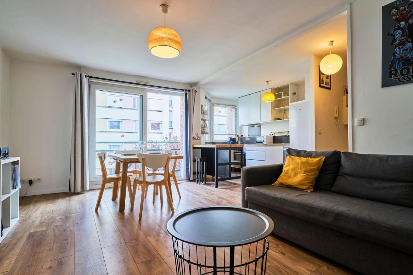 Balconyparking Space Near Train Station * Lille