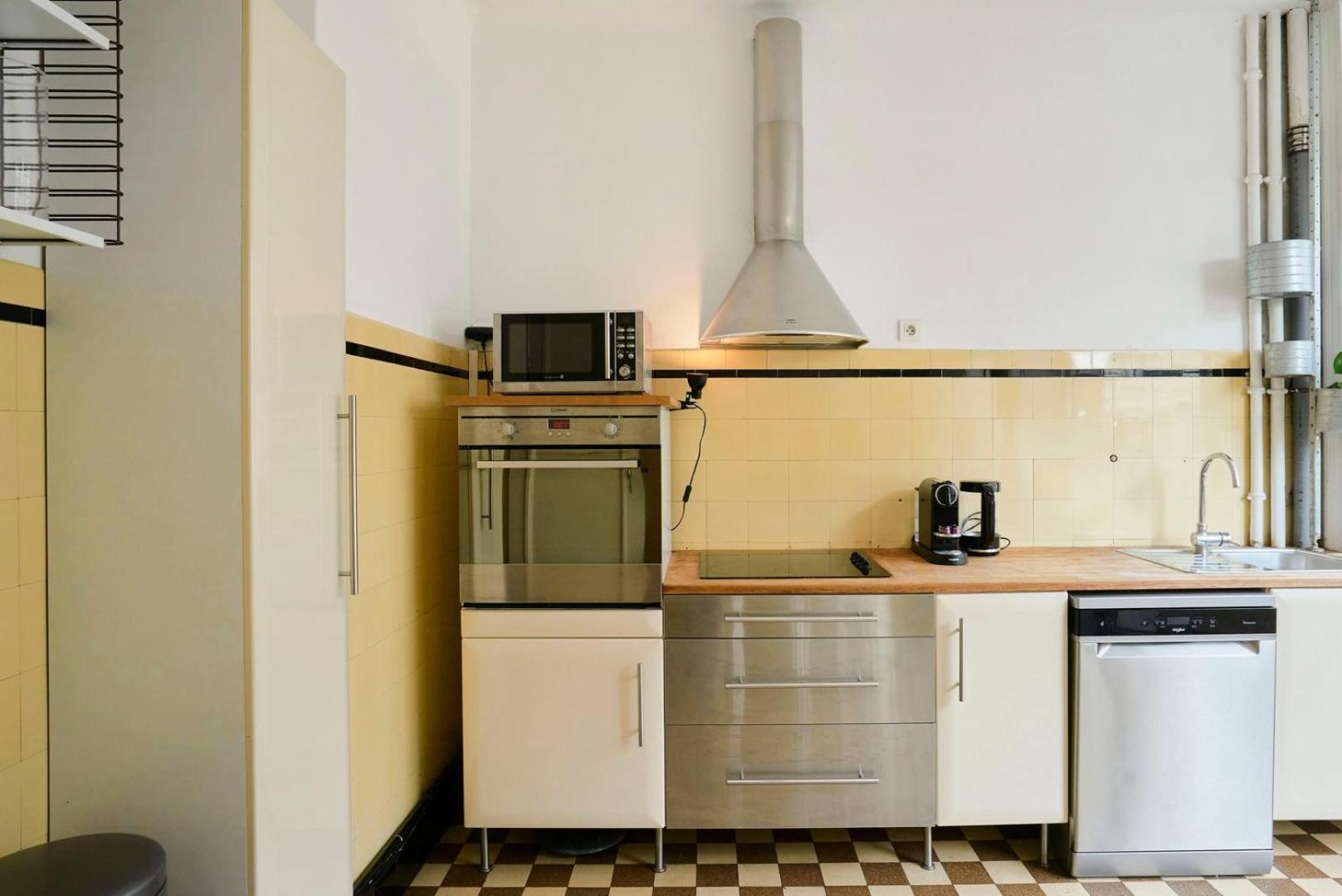 Apartment Character 2-bedroom In The Center *