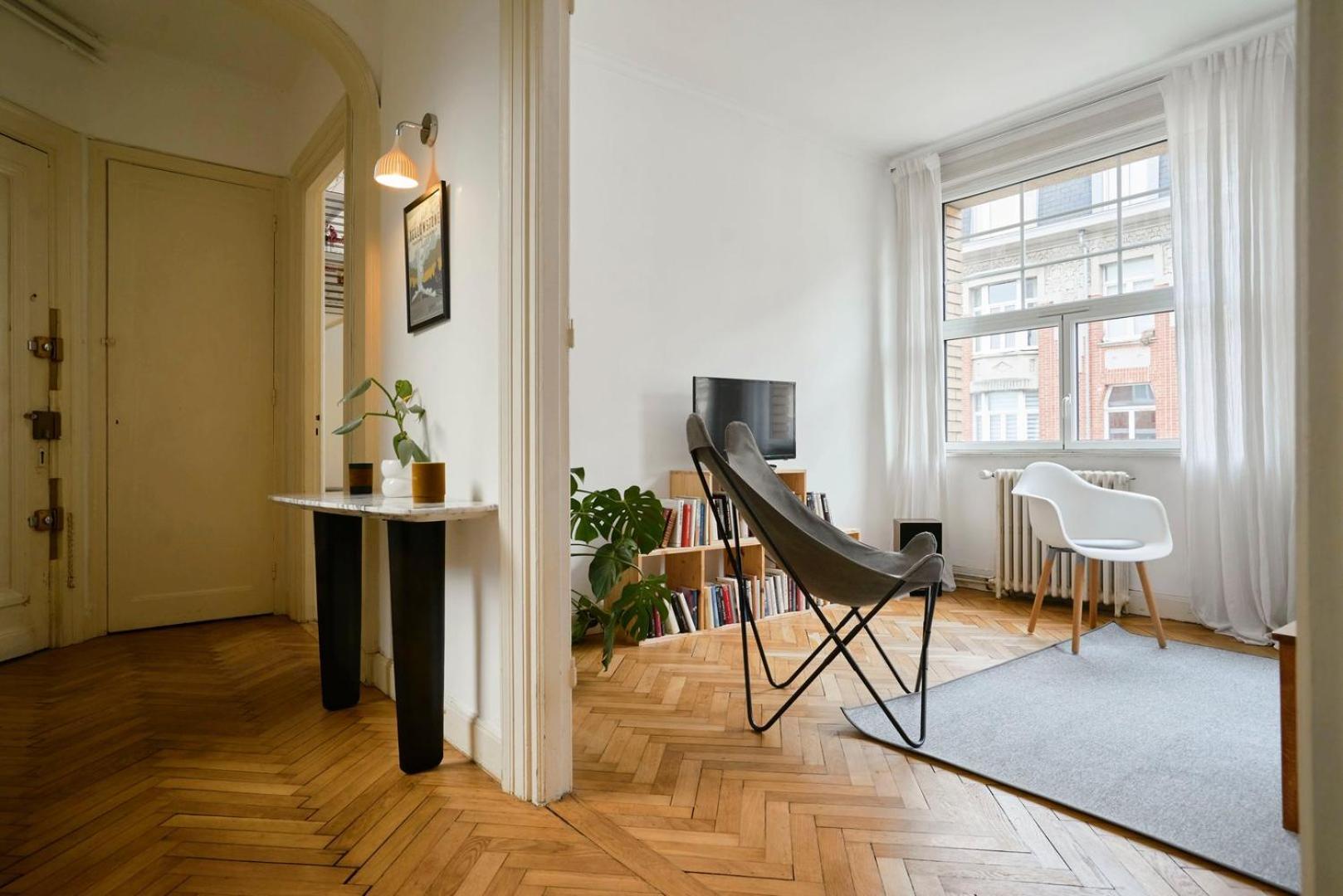 Character 2-bedroom In The Center *