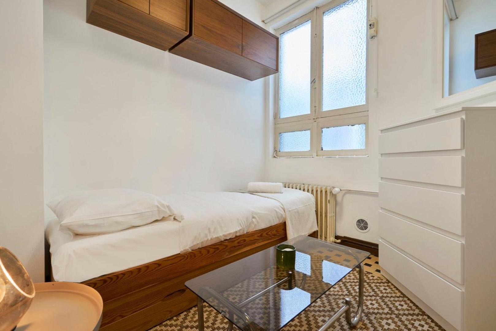Character 2-bedroom In The Center *