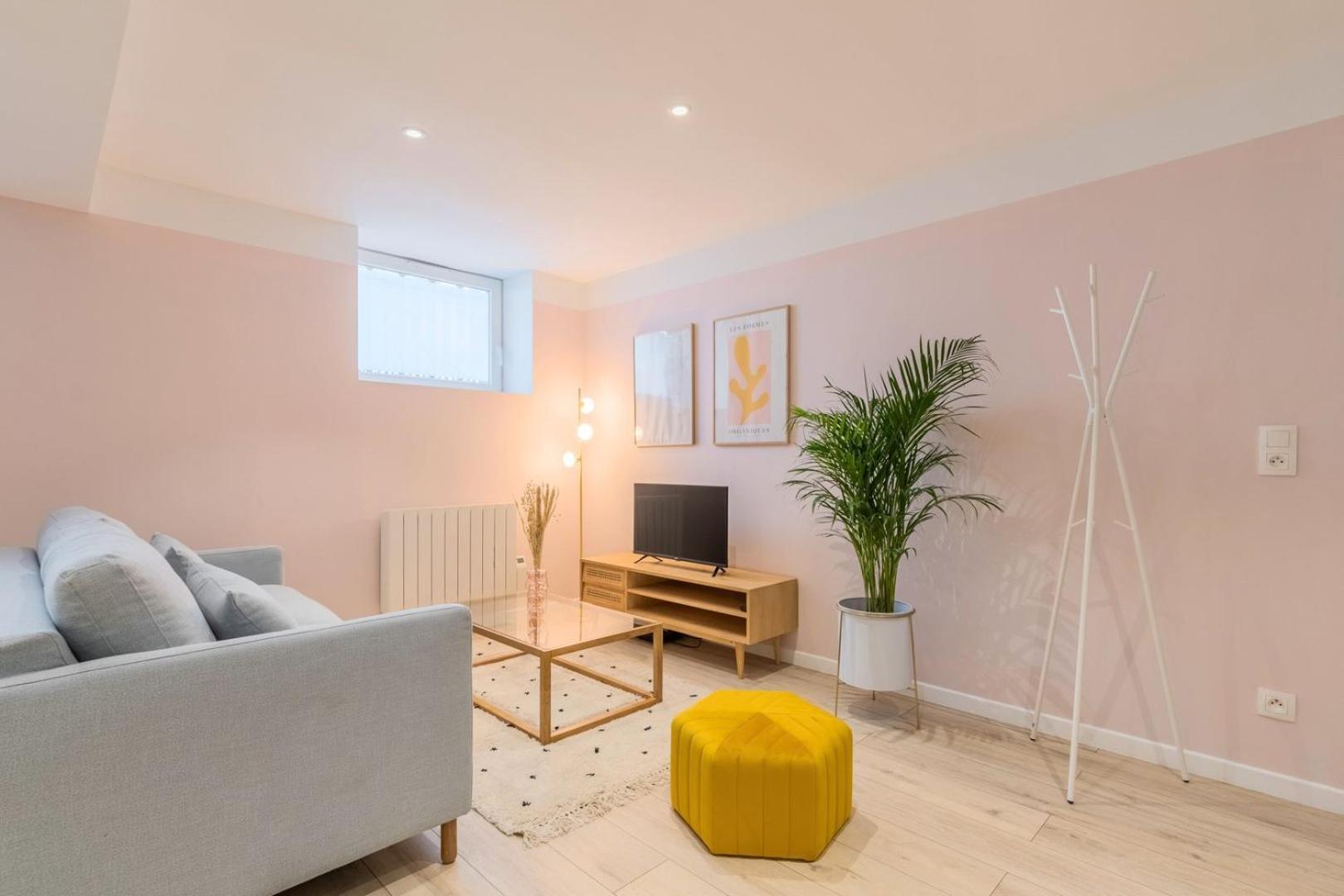 Apartamento Renovated In Semi-basement & Hypercentre *