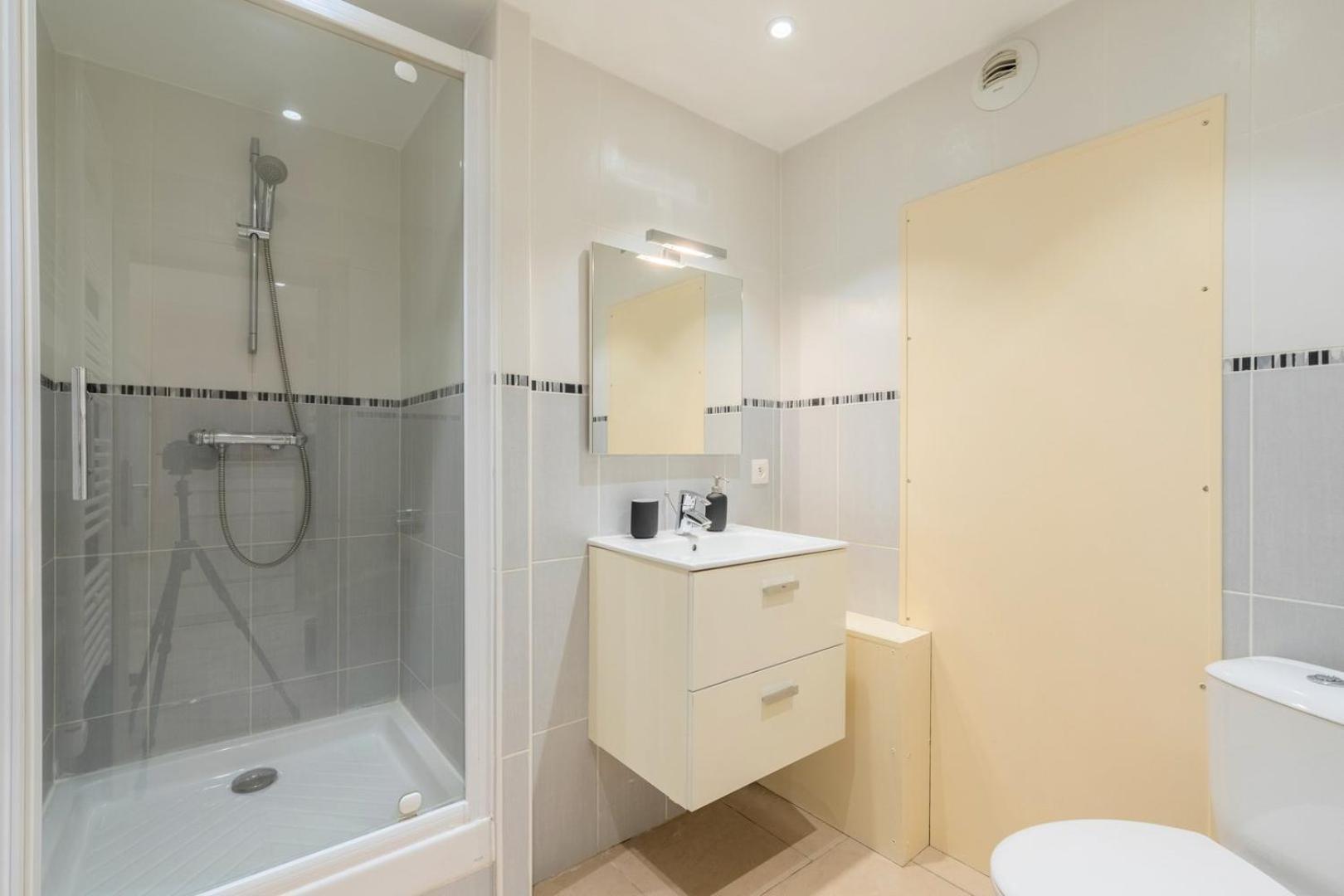 Apartamento Renovated In Semi-basement & Hypercentre *