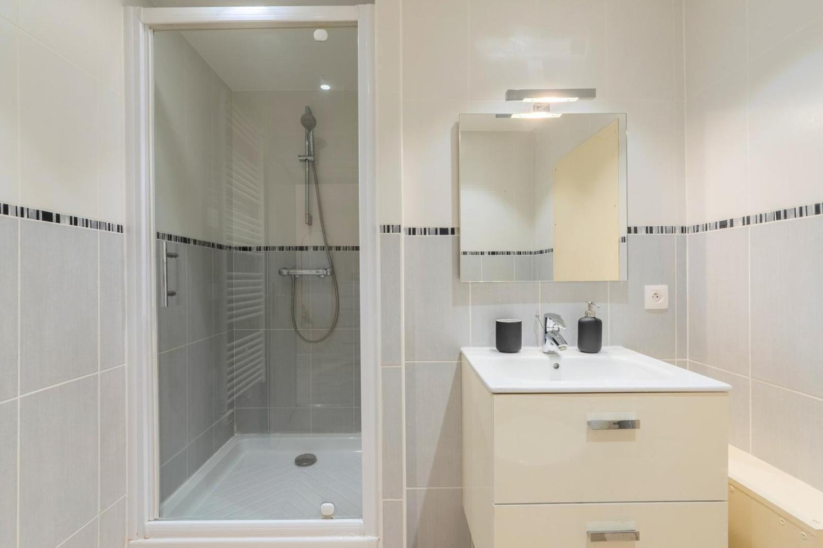 Apartamento Renovated In Semi-basement & Hypercentre Lille