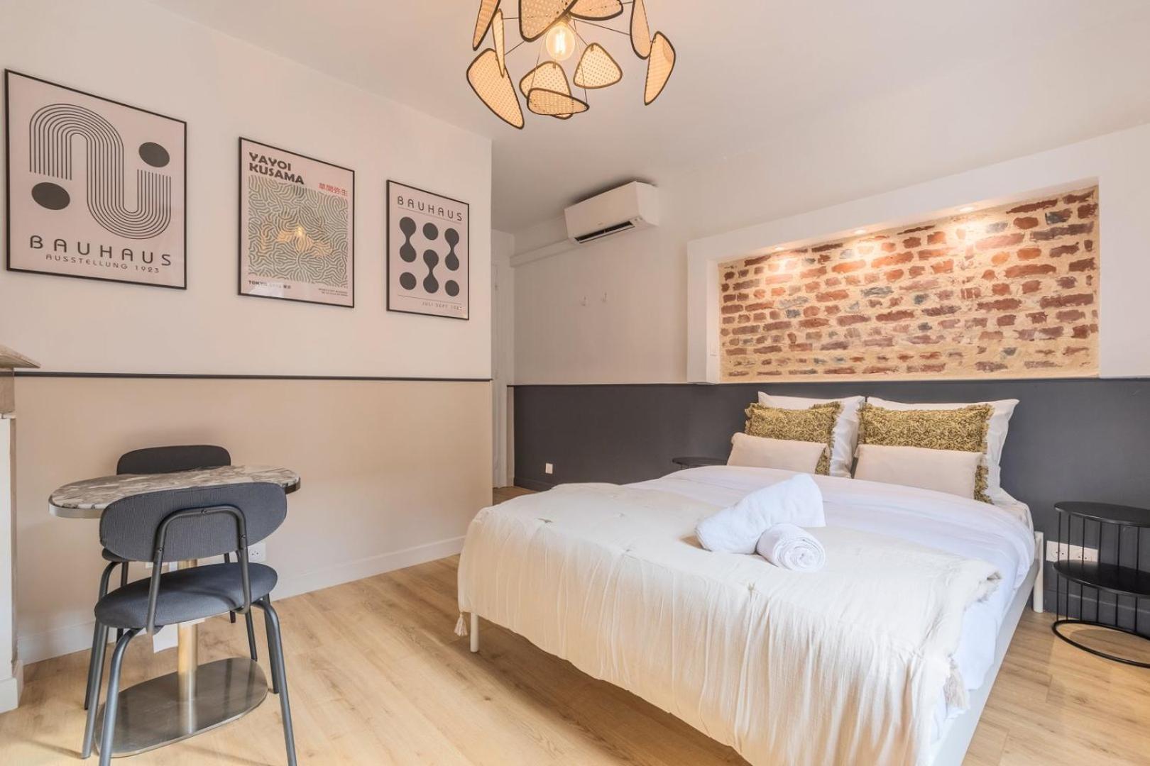 5-bedroom House In The Centre Of Lille. Casa de hóspedes