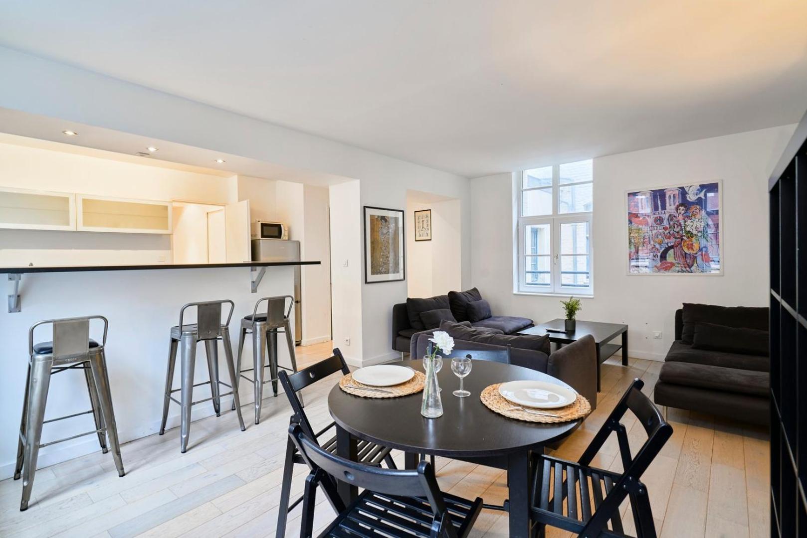 Spacious One Bedroom Ideally Located *