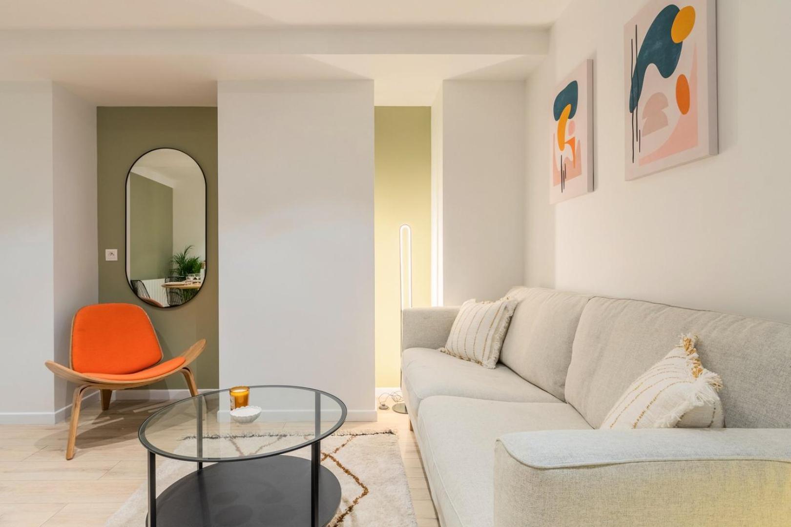 Atypical In Semi-basement In The Heart Of Apartment Lille