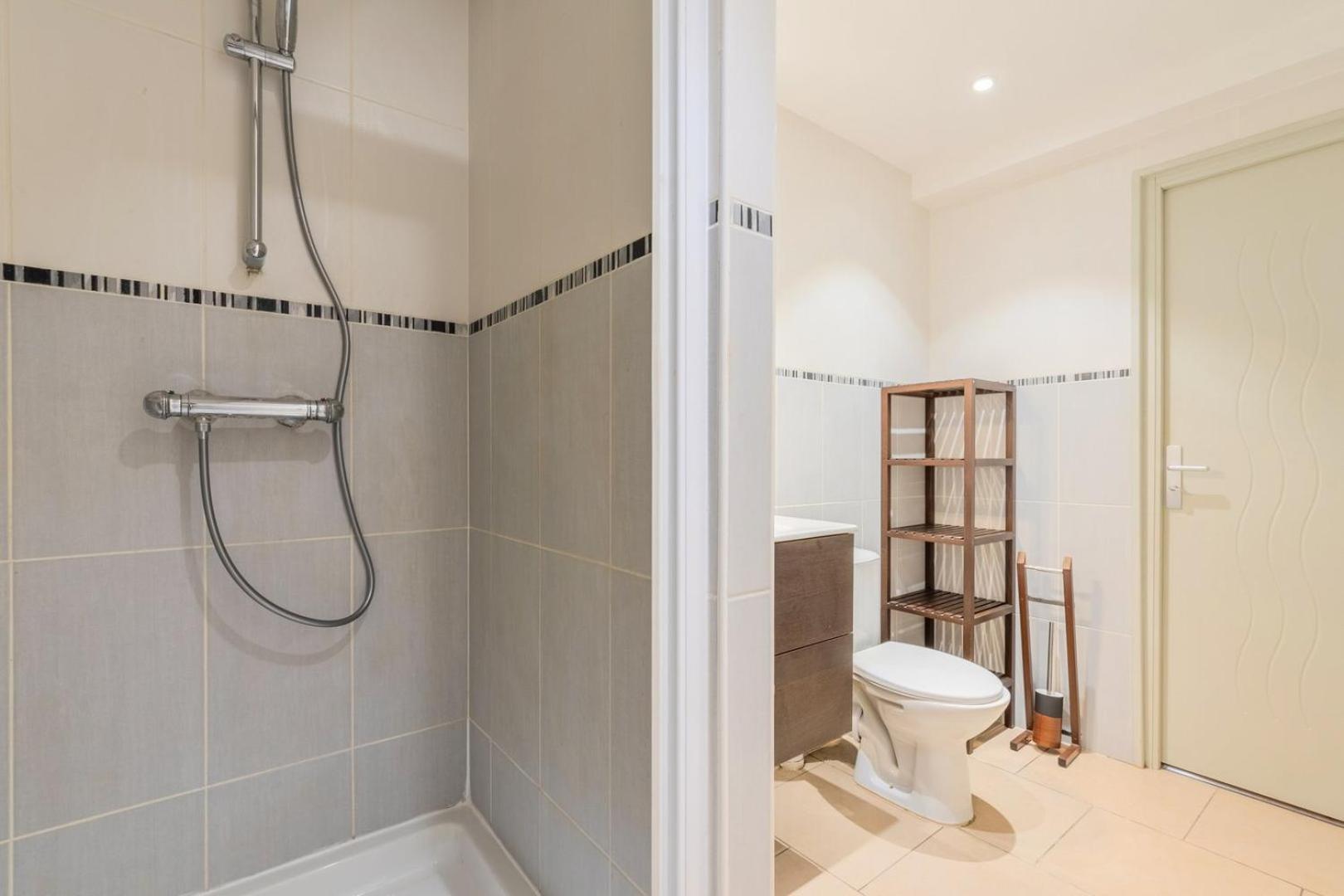 Apartment Atypical In Semi-basement In The Heart Of Lille
