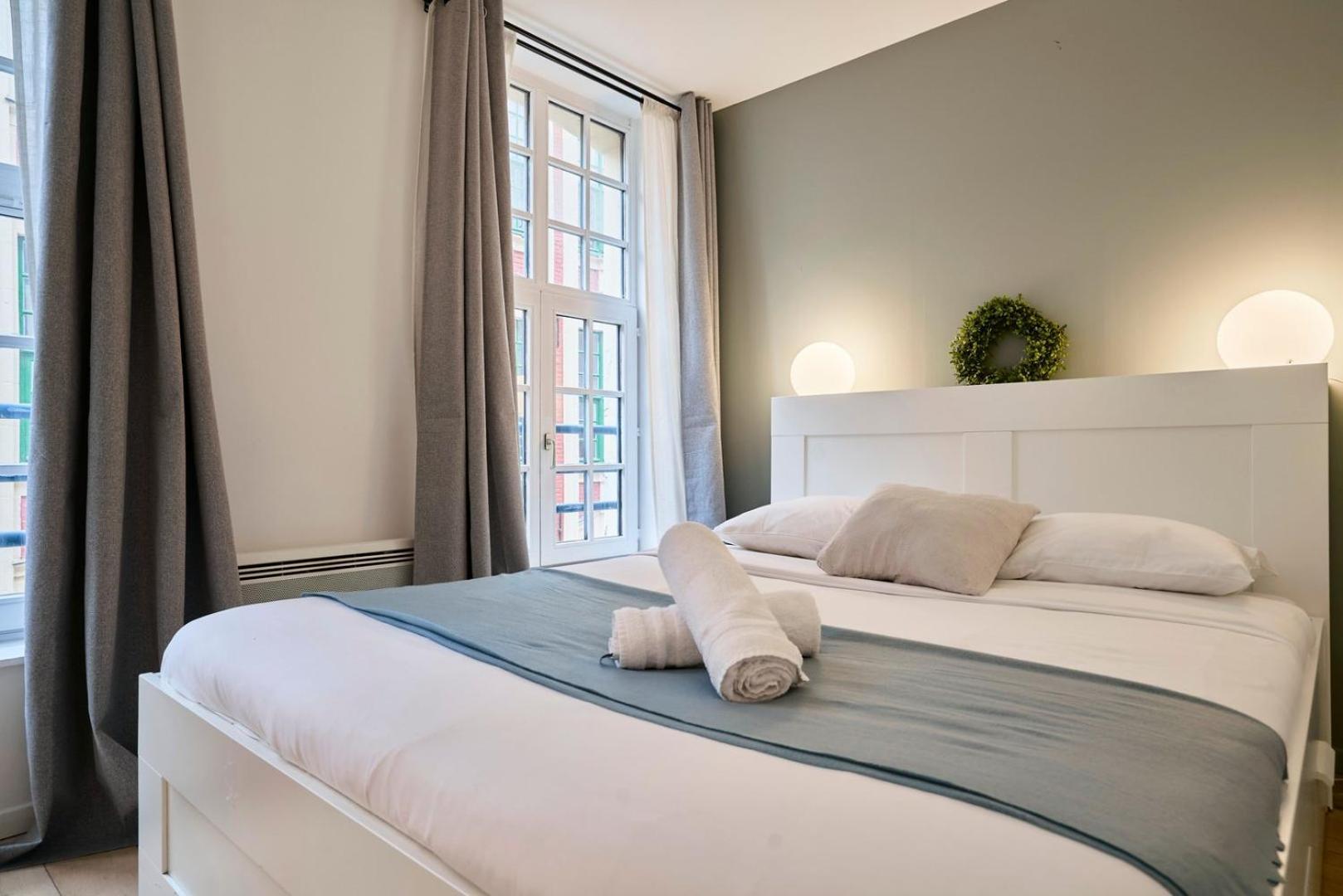 Spacious One Bedroom Ideally Located * Rijsel