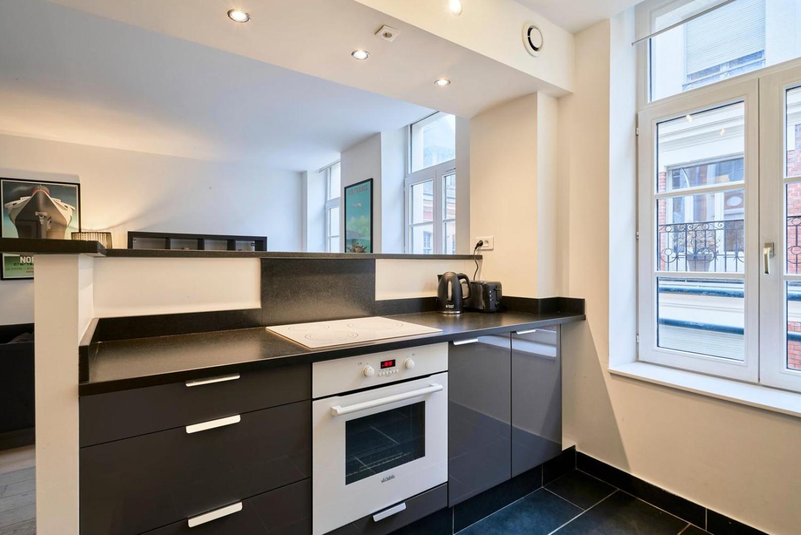 Spacious One Bedroom Ideally Located Rijsel