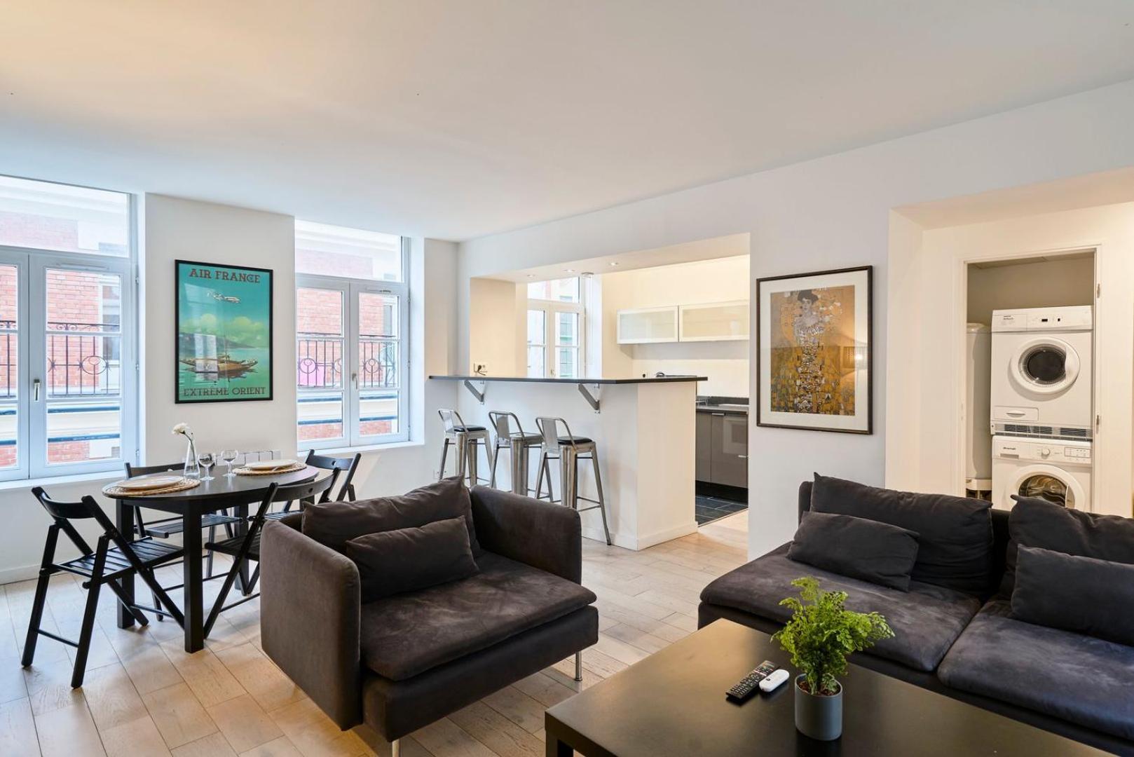 Spacious One Bedroom Ideally Located