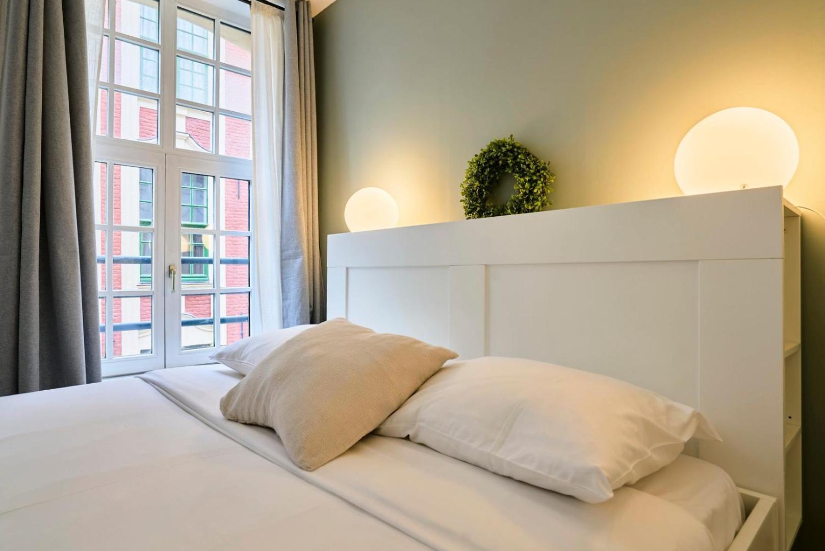 Spacious One Bedroom Ideally Located * Rijsel