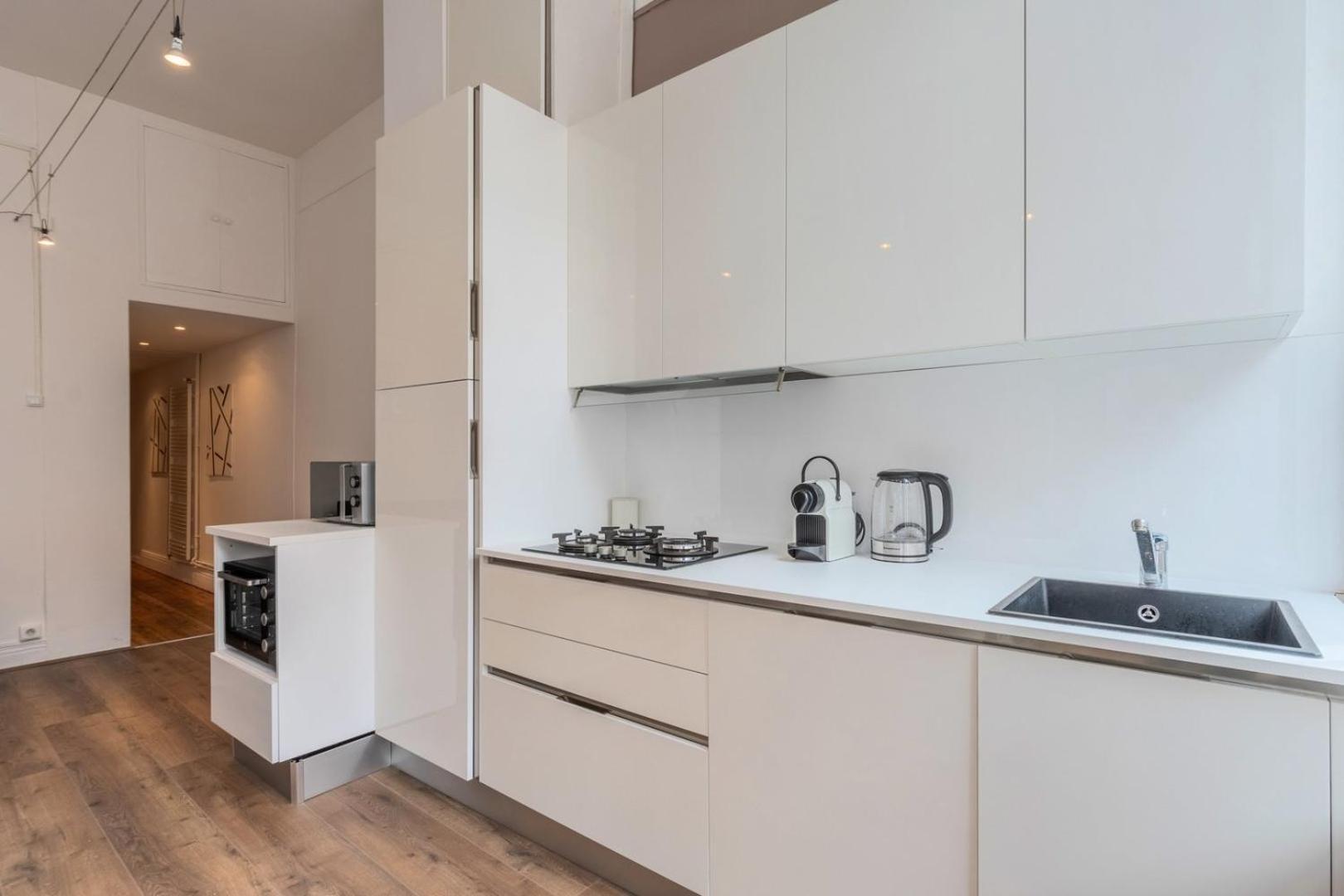 1 Bedroom In The Center, Near Metro Apartment *