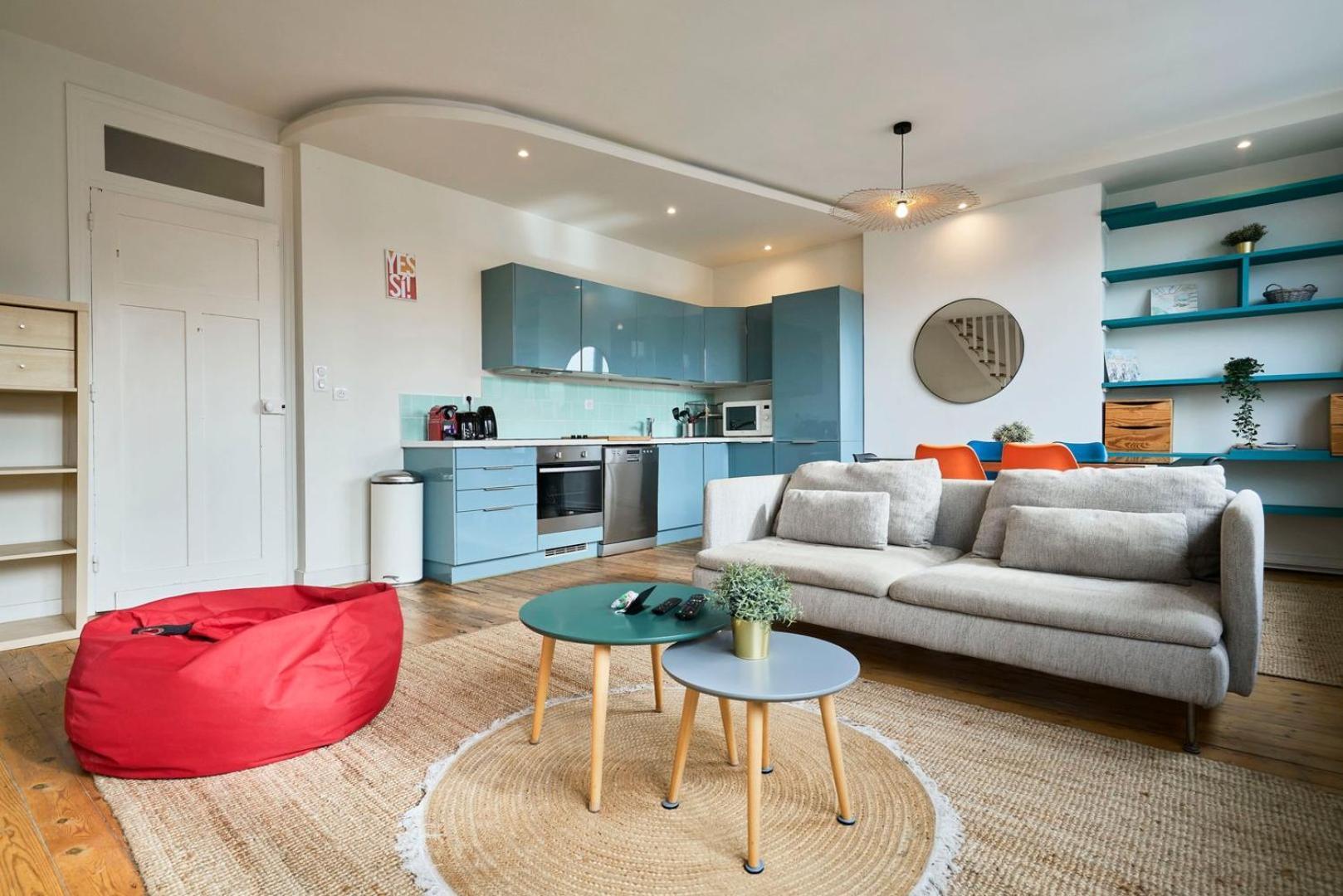 Hypercentre-2 Bedrooms Very Bright + Parking Lille