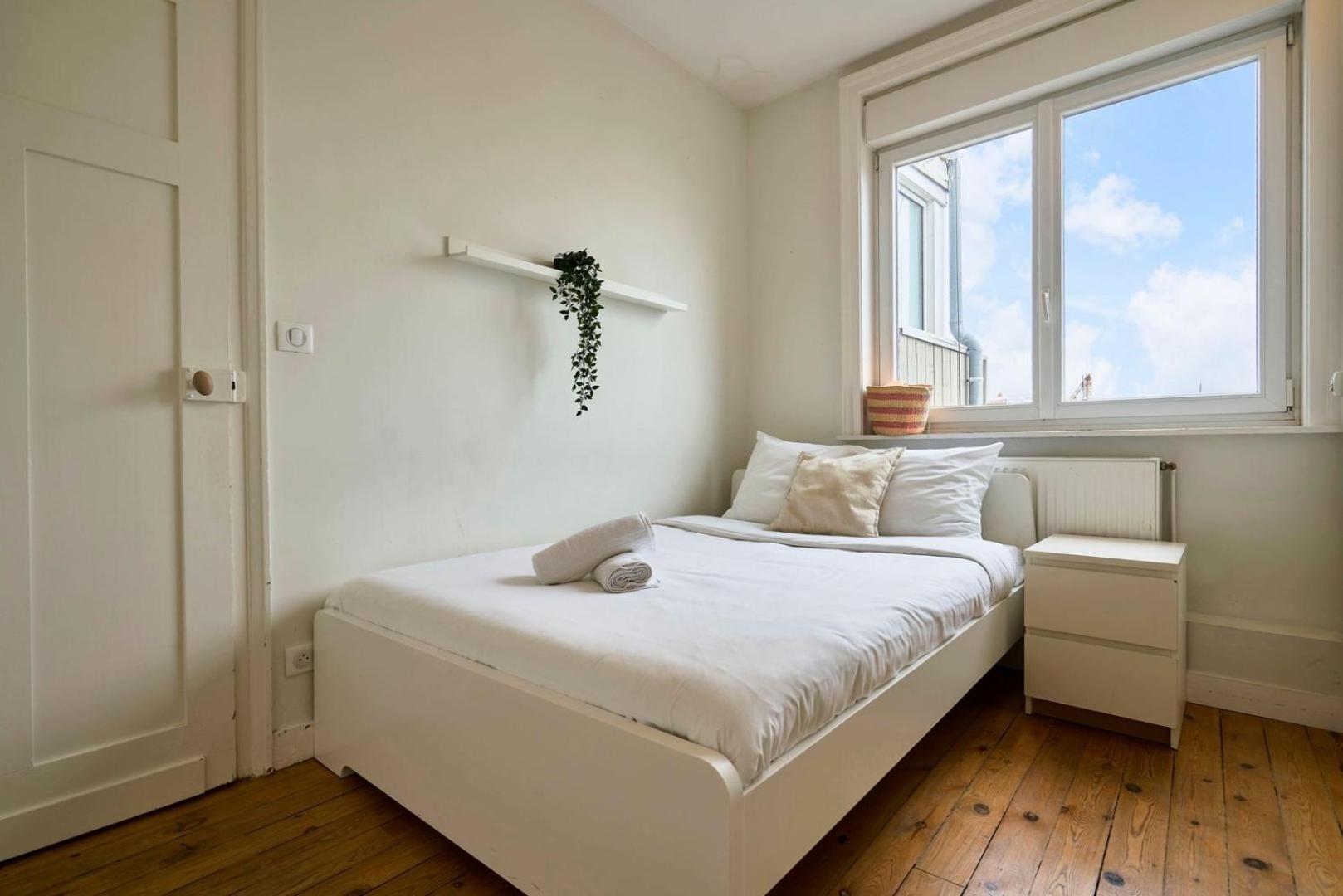 Apartment Hypercentre-2 Bedrooms Very Bright + Parking