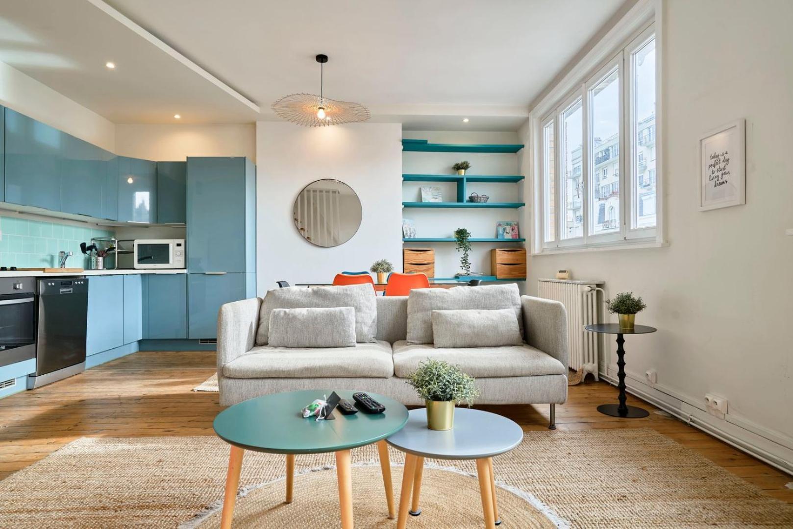 Apartment Hypercentre-2 Bedrooms Very Bright + Parking