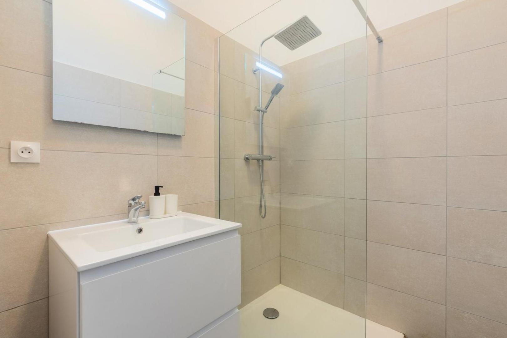 Apartment 3 Bedroom Duplex Apartment, Center
