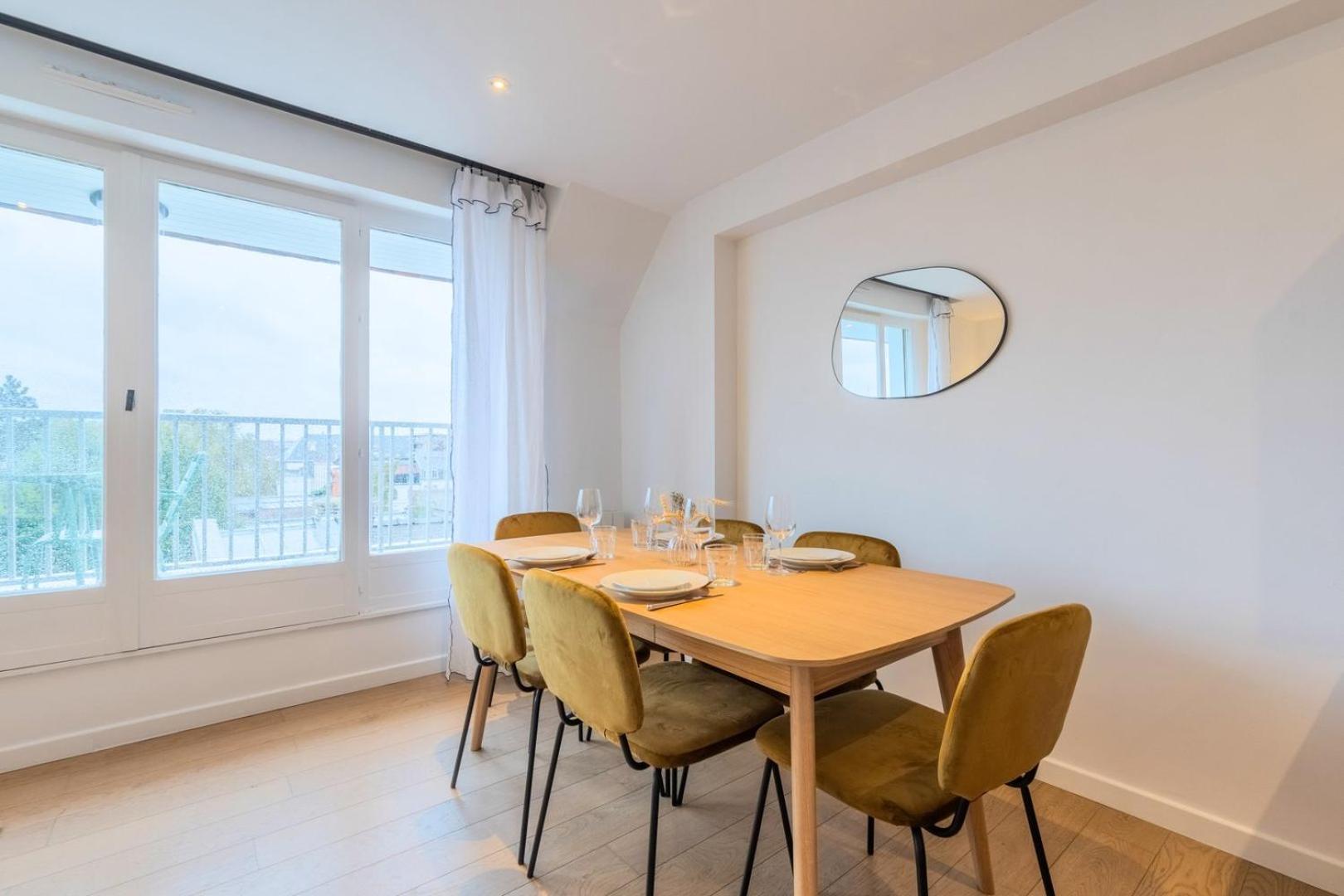 One Bedroom With Balcony And A View *