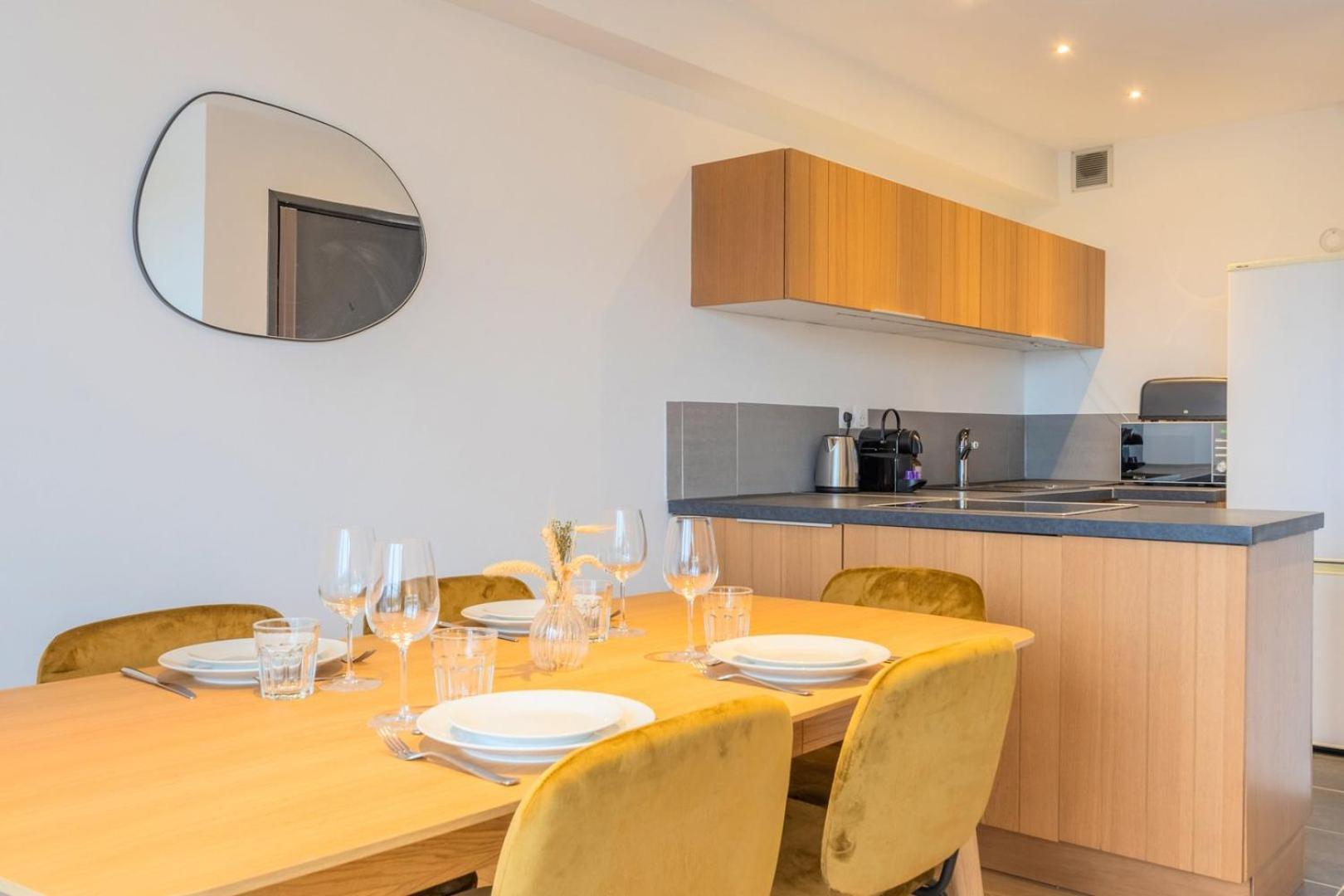 One Bedroom With Balcony And A View Apartment