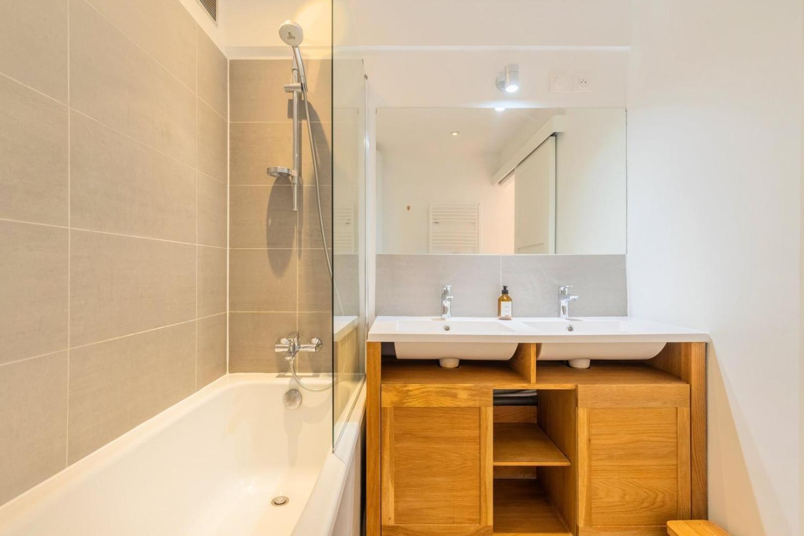 One Bedroom With Balcony And A View Apartment