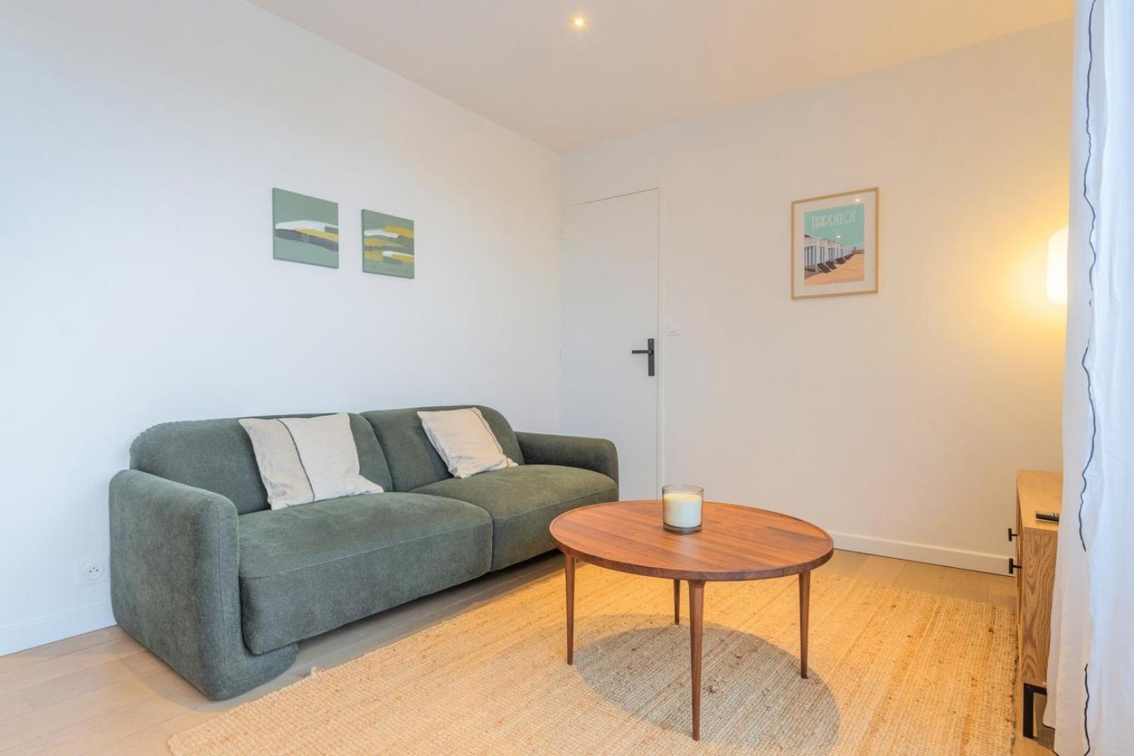 One Bedroom With Balcony And A View Apartment