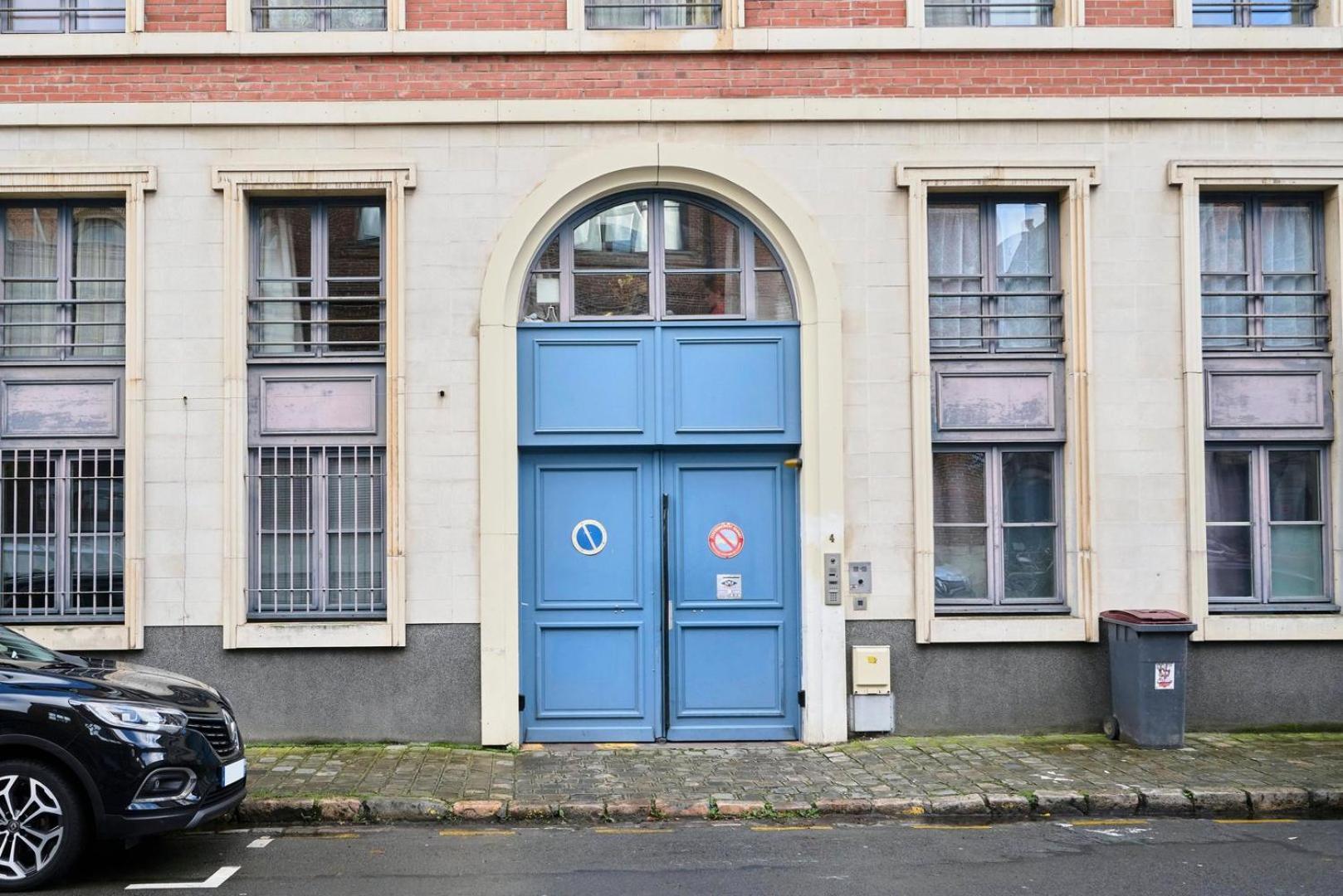 Apartment Vieux-lille Equipped With Parking Lille