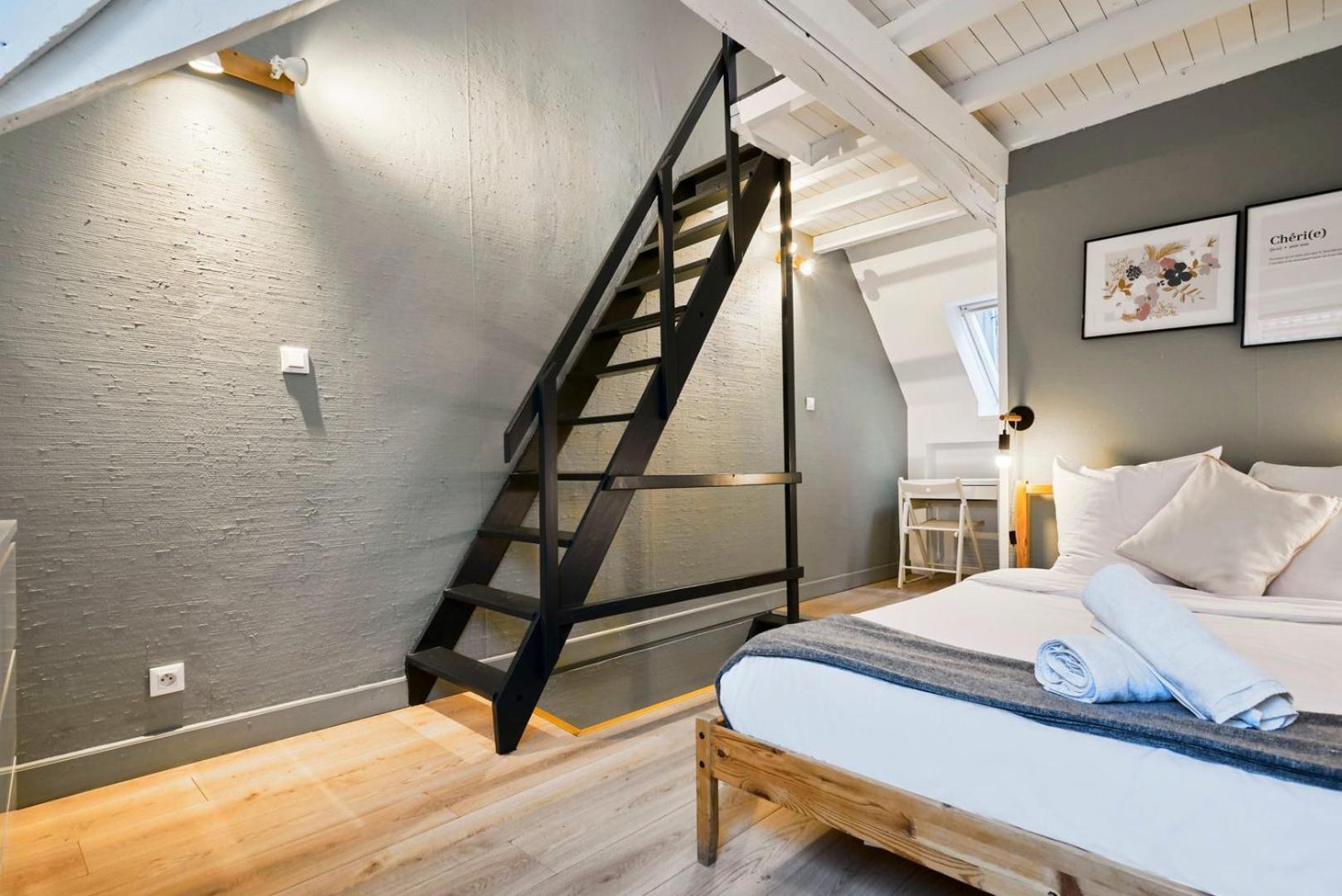 Triplex In The Heart Of Old