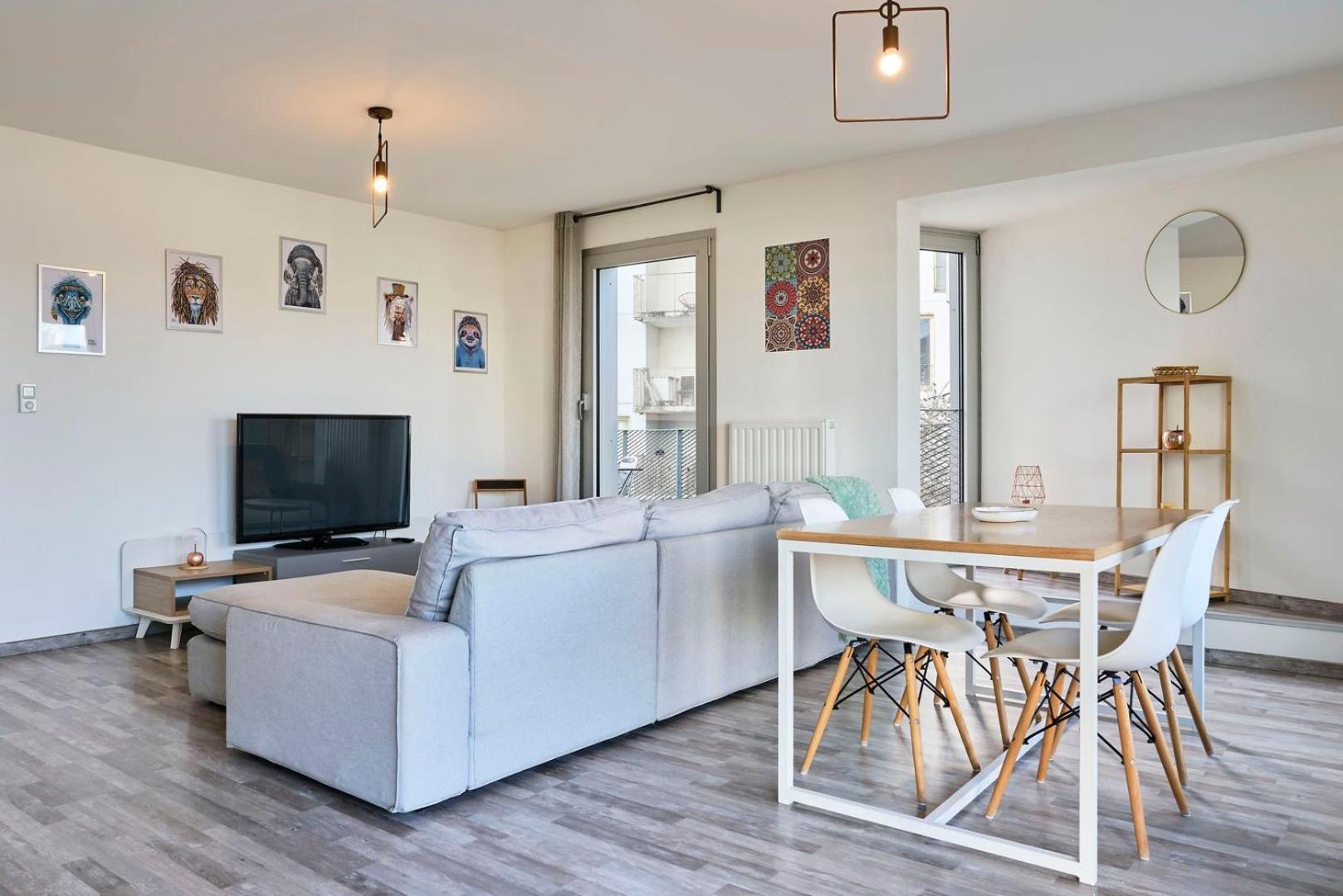 Proche Metro & 2 Balcons + Parking Apartment Lille