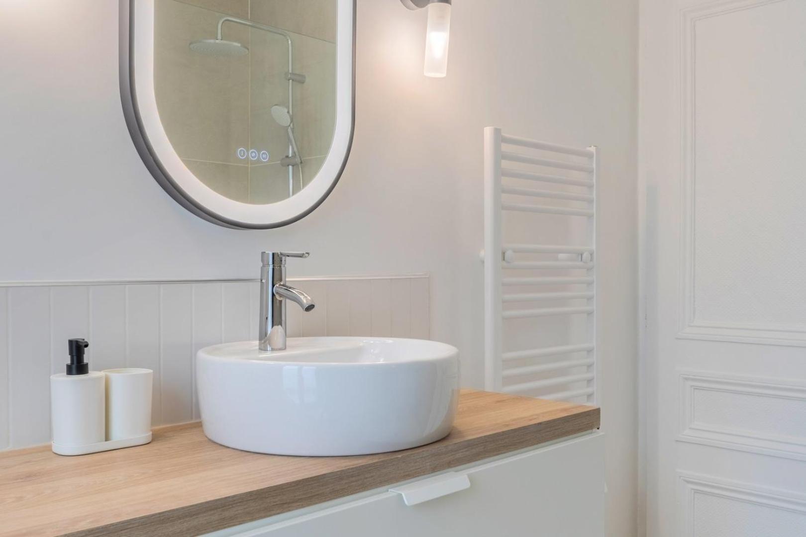 3 Bedroom On The Grand Place Apartment Lille