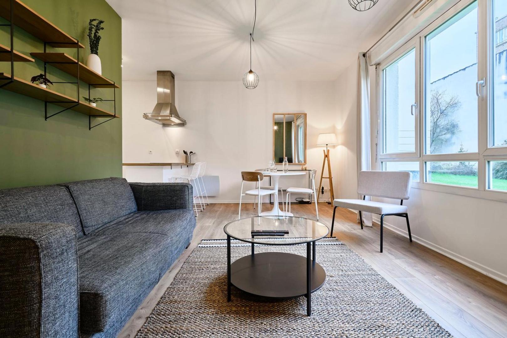 One Bedroom Near Metro, With Parking Lille