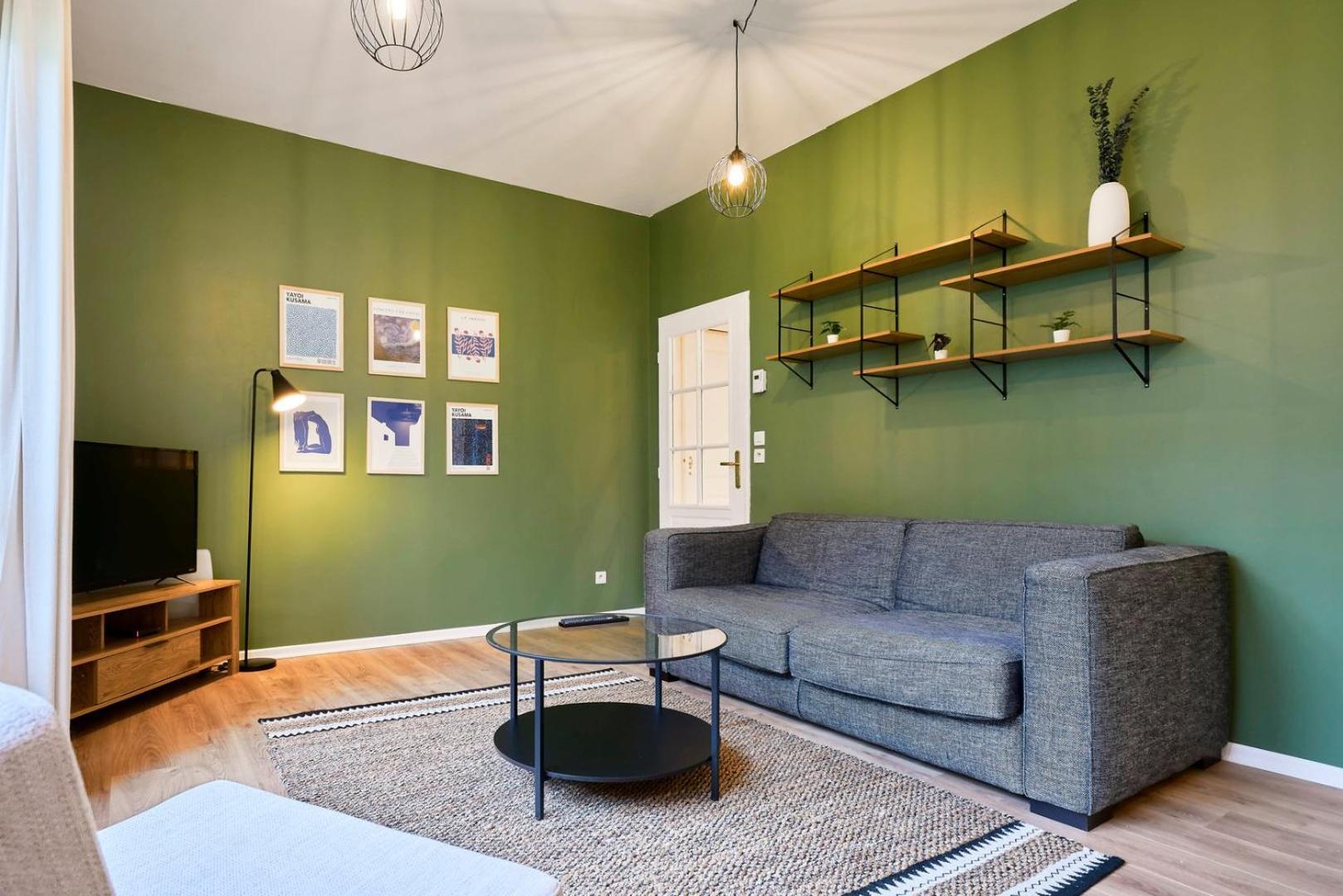 Apartment One Bedroom Near Metro, With Parking *