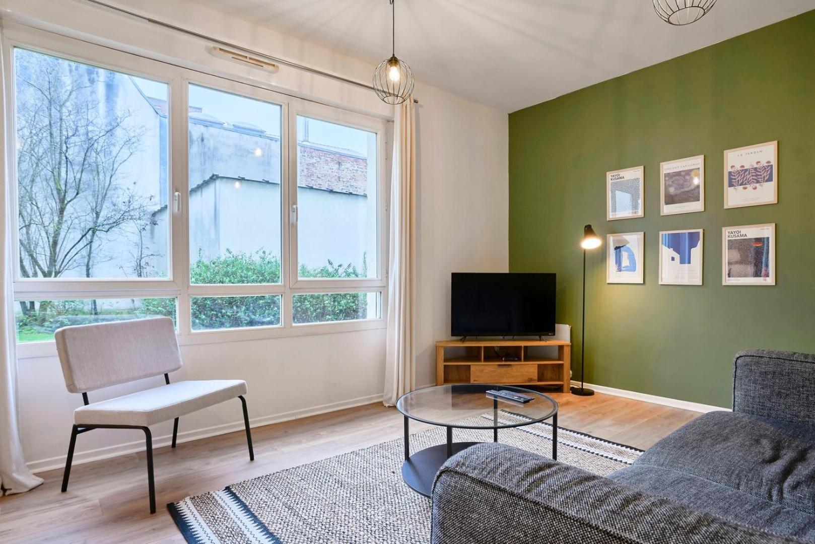 One Bedroom Near Metro, With Parking Lille