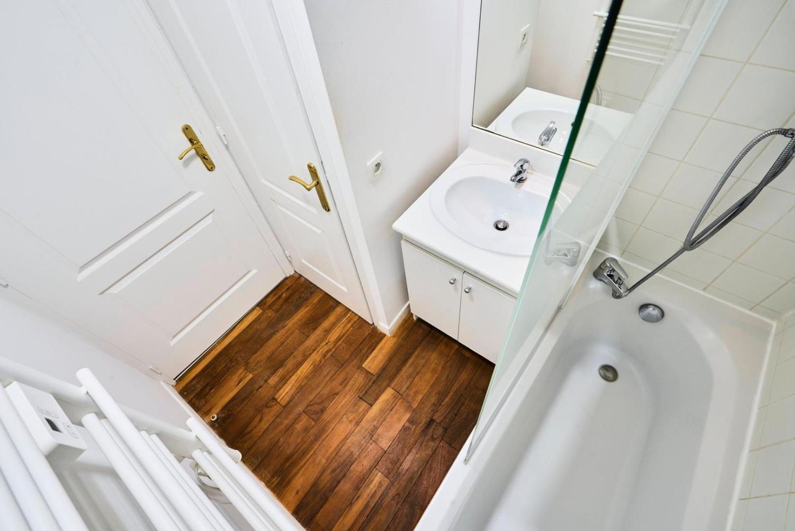 Large Between Train Station & Grand Place Appartement *