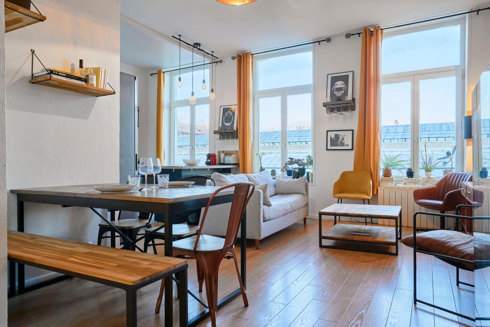 Apartment 1 Bedroom Near Metro, Shops & Schools