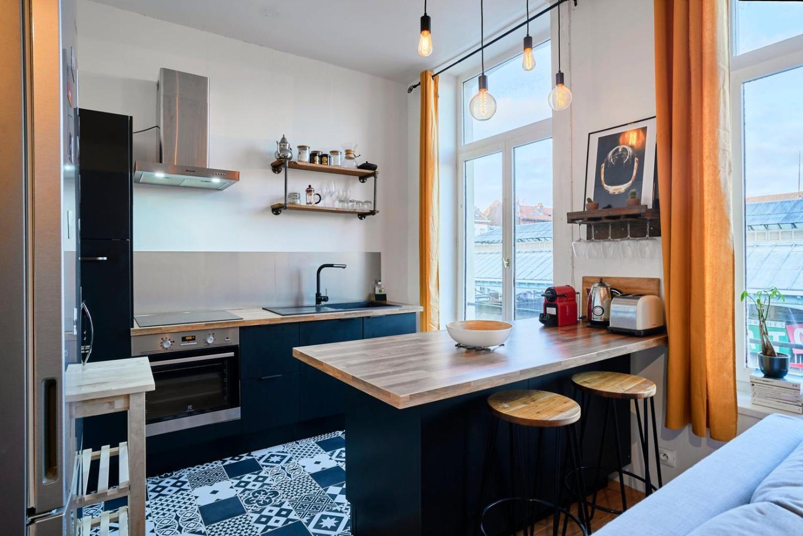 1 Bedroom Near Metro, Shops & Schools Apartment Lille