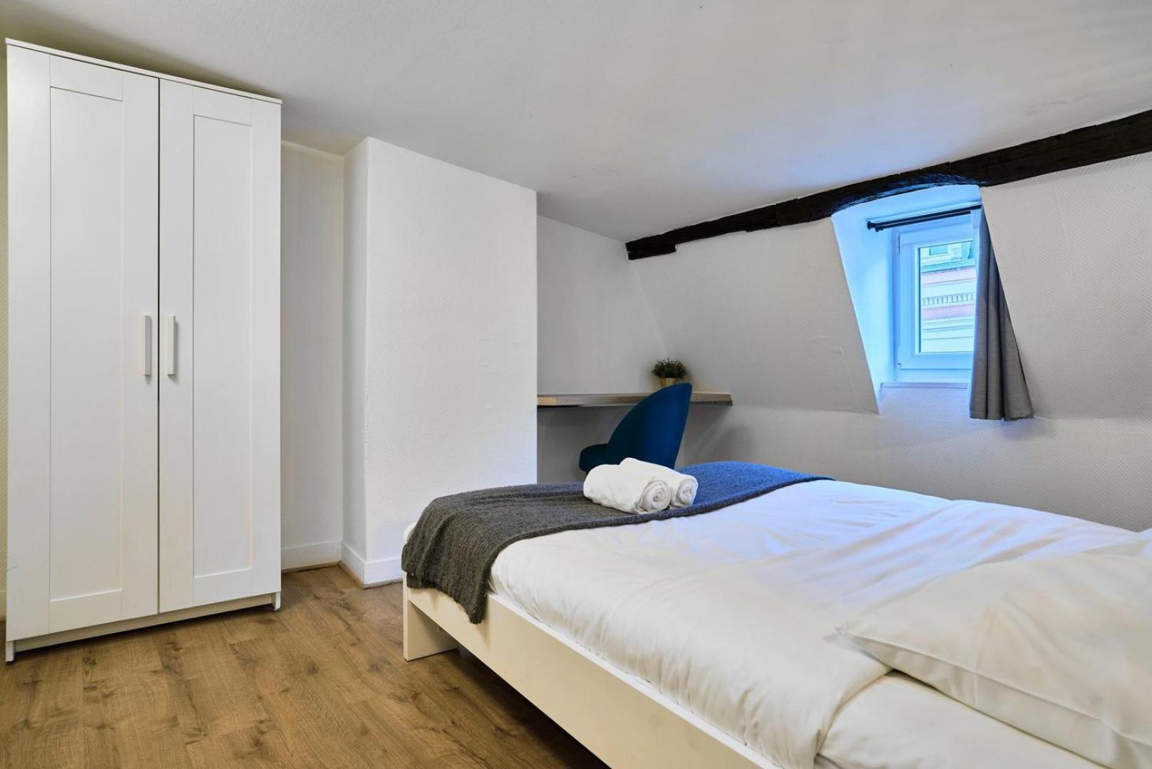 Grand-place & Vieux-lille: Equipped Duplex