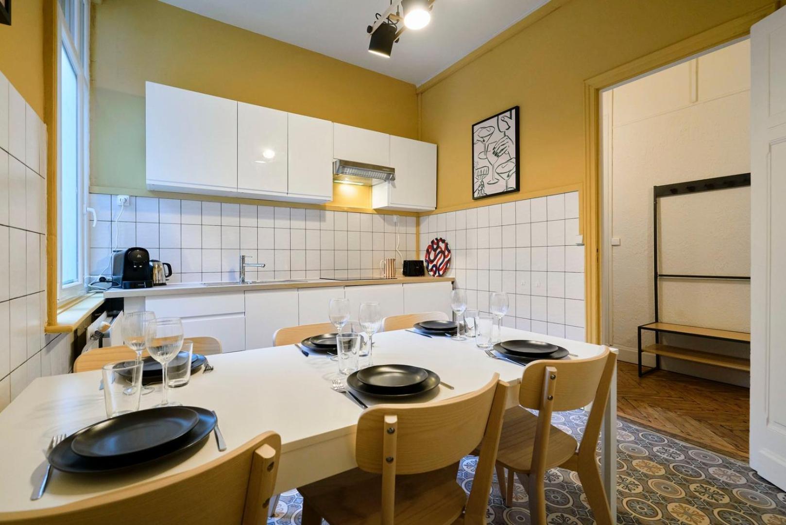 Apartment 3 Bedroom Apartment, Close To Amenities Lille