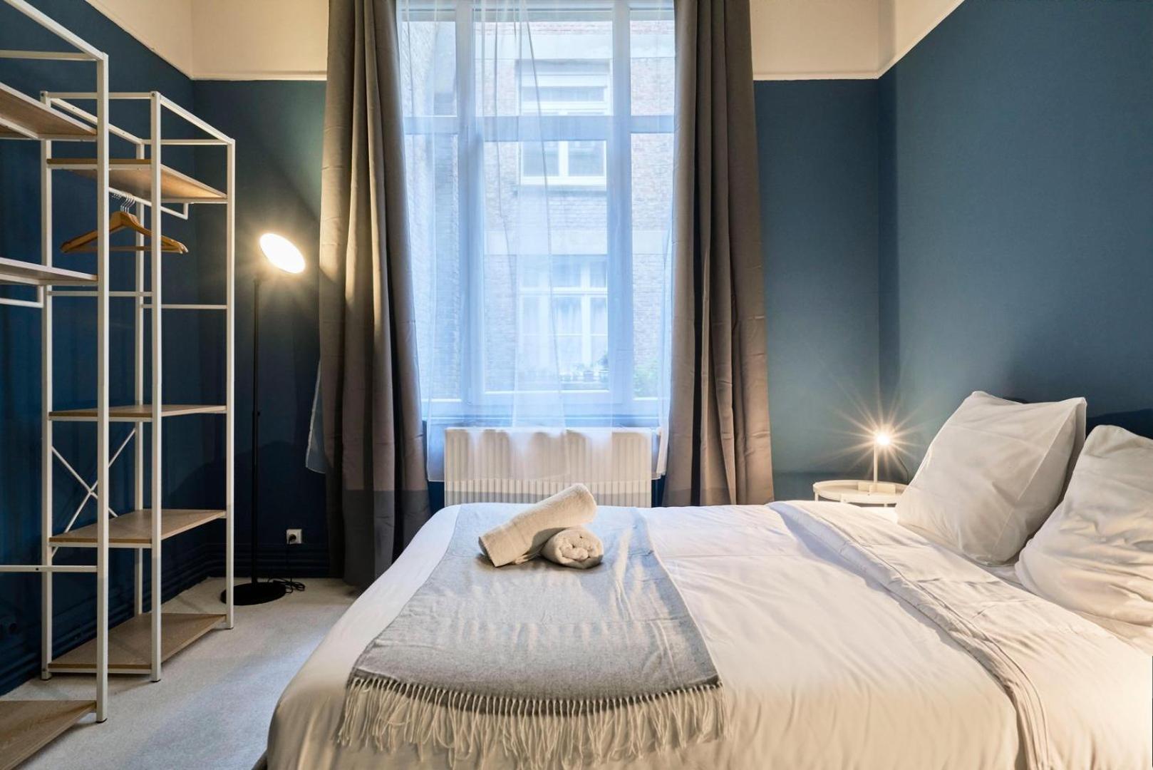 Apartment 3 Bedroom Apartment, Close To Amenities *
