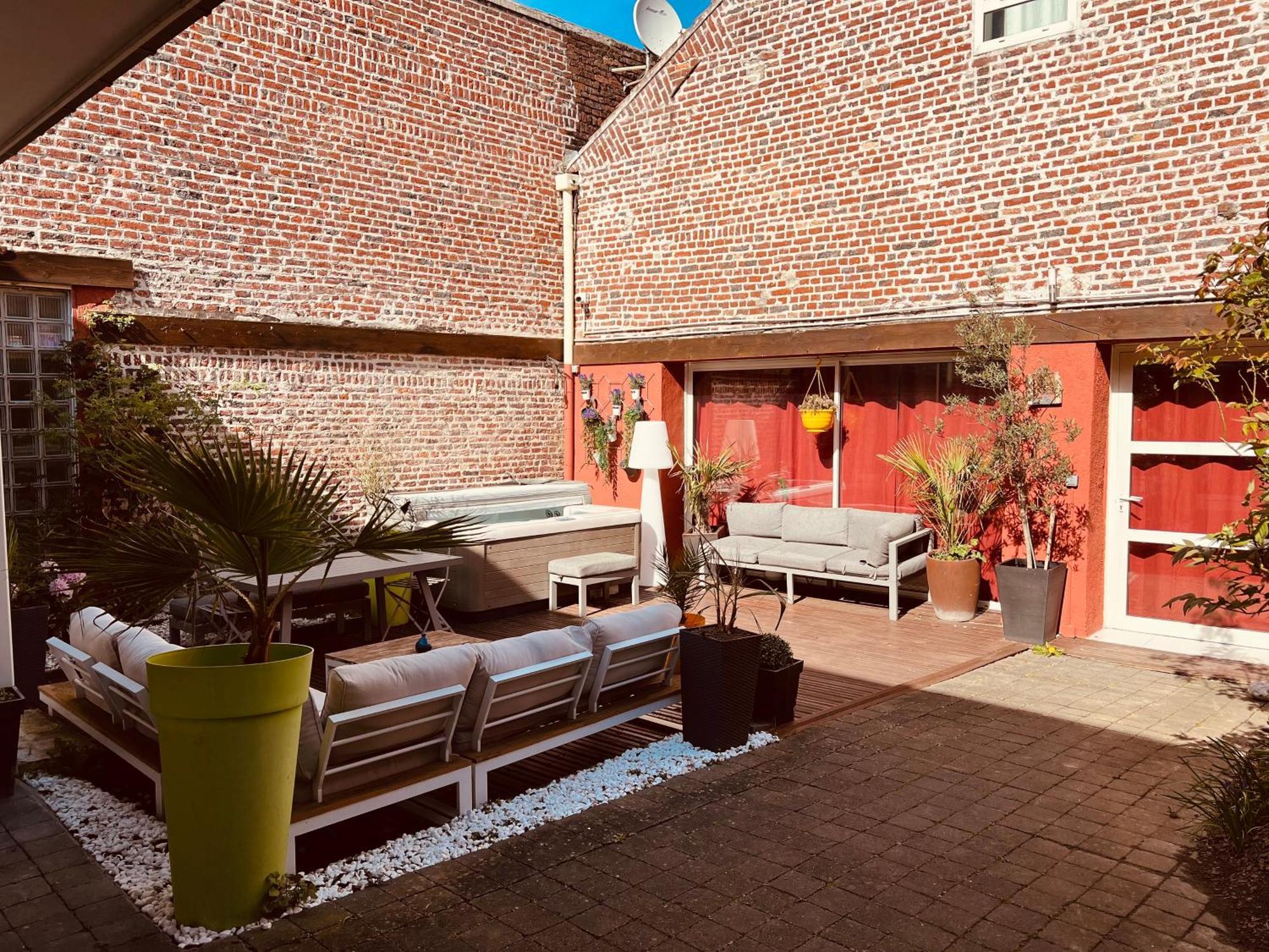 Guest house Independant Et Calme Avec Jacuzzi A Lille