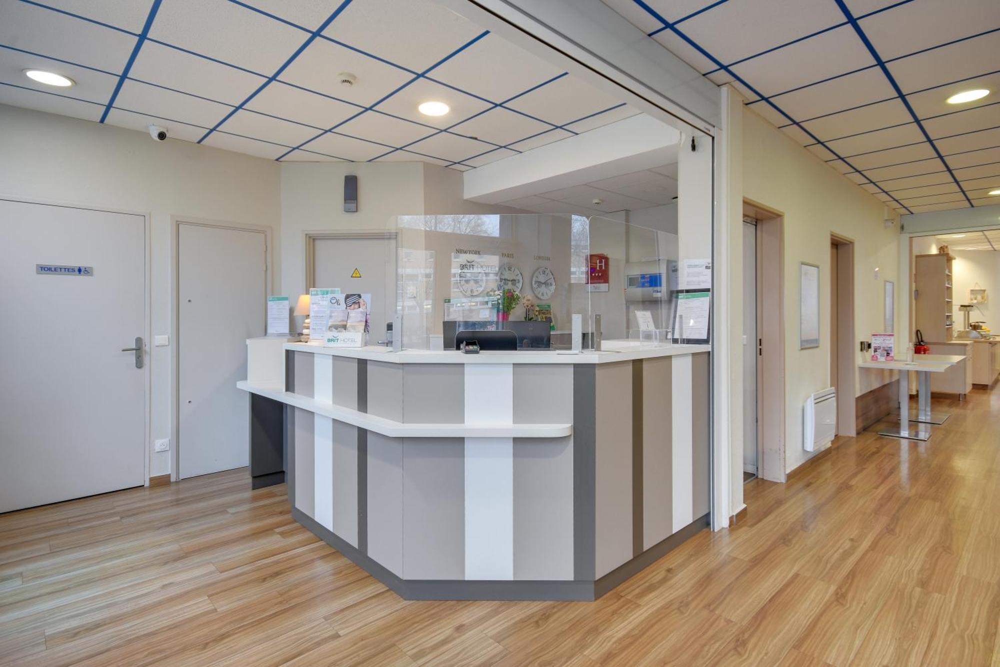 Brit Centre Hotel 3*