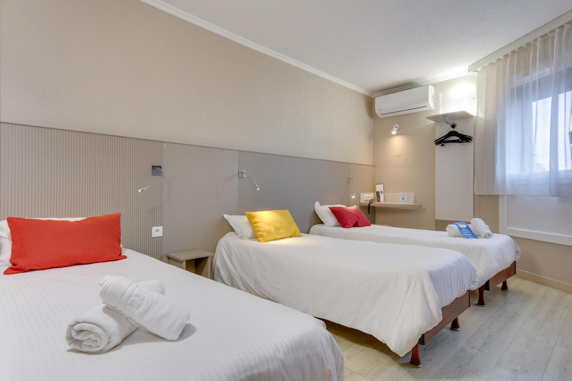 Brit Centre Hotel 3*