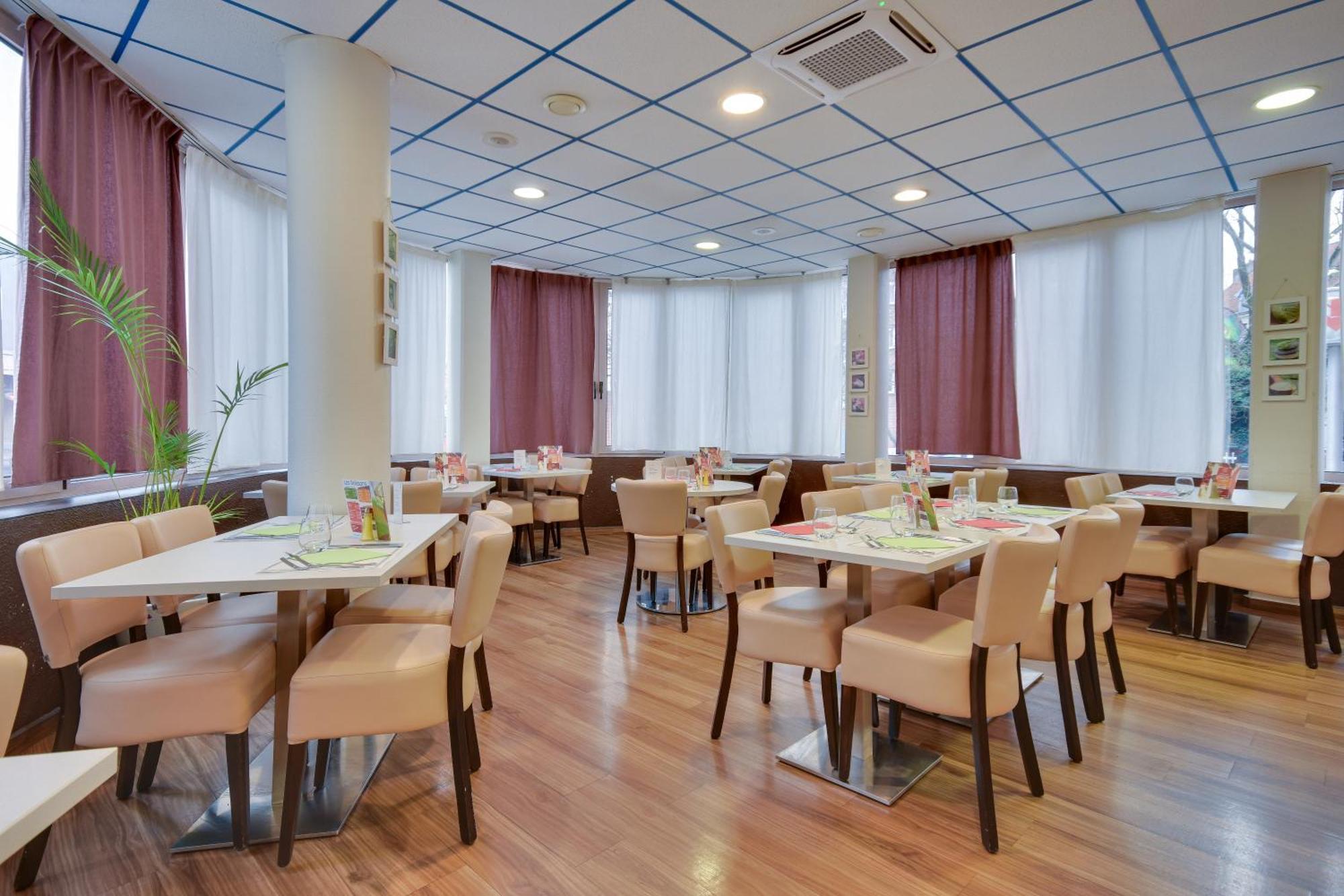 Brit Centre Hotel