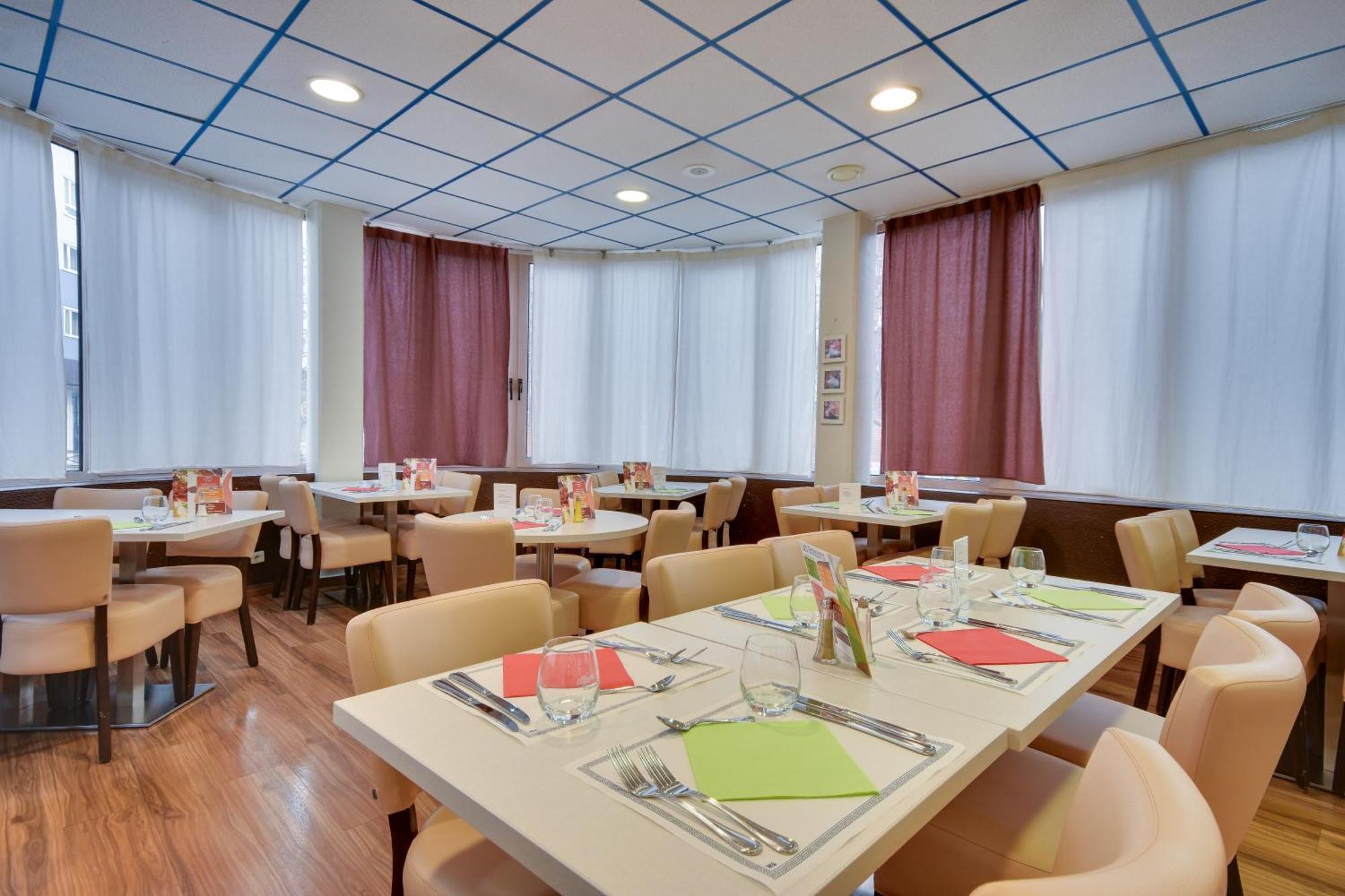 Brit Centre Hotel 3*