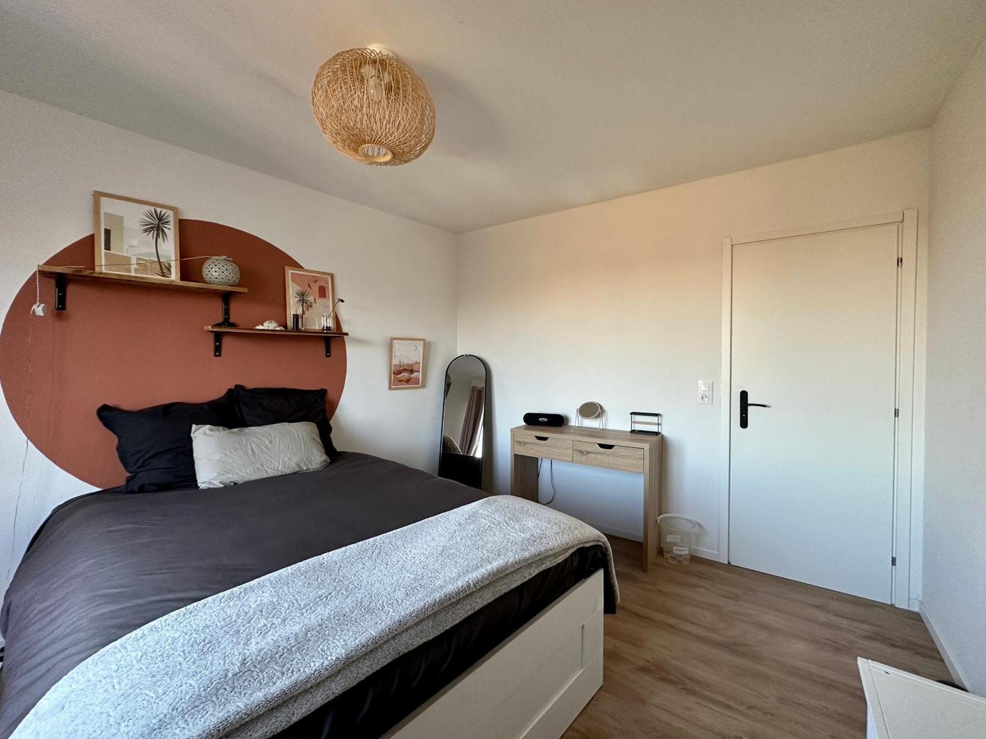 Cosy 68m2 Lumineux Avec Balcon - Garage Prive *