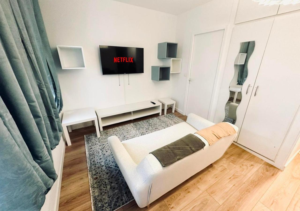 Nouveau! Moderne Avec Wifi, Tv, Proche Centre Apartment *