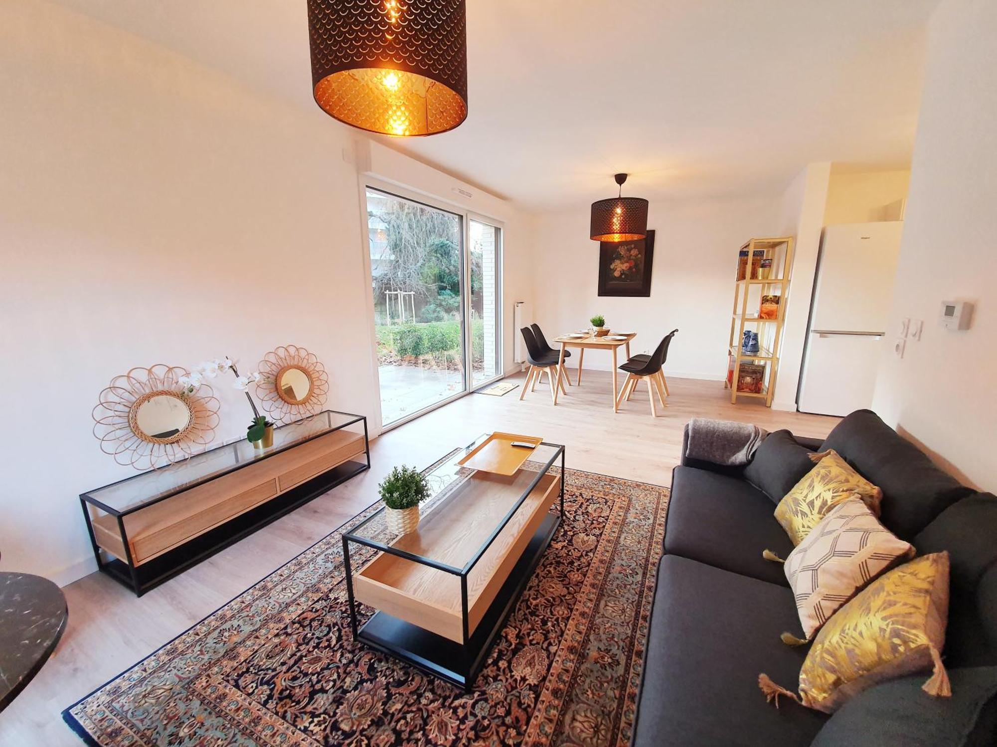 Grand Palais, Europe, Bienvenue Chez Nestyou, Apartment *
