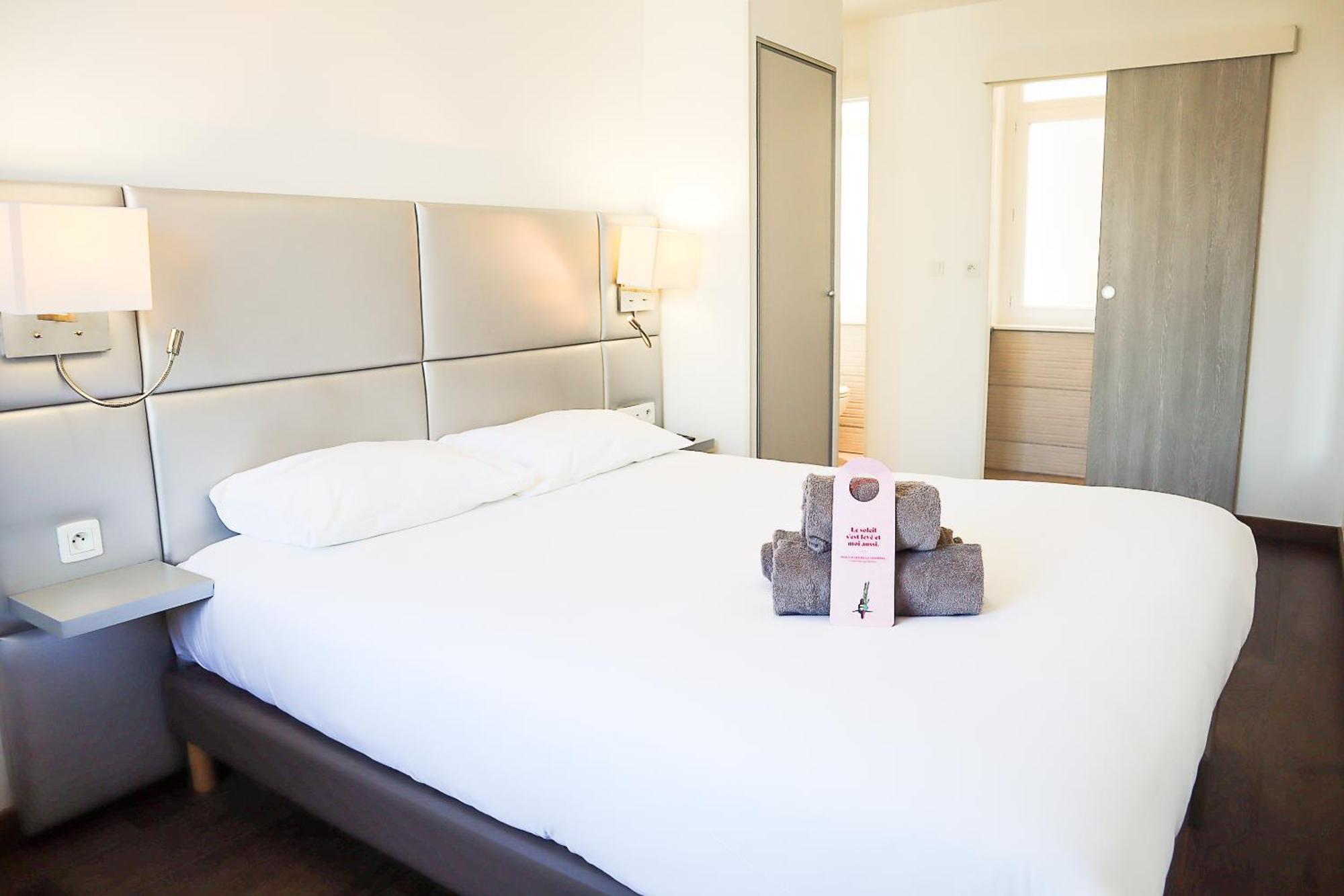 Ambassadeur Hotel 2*
