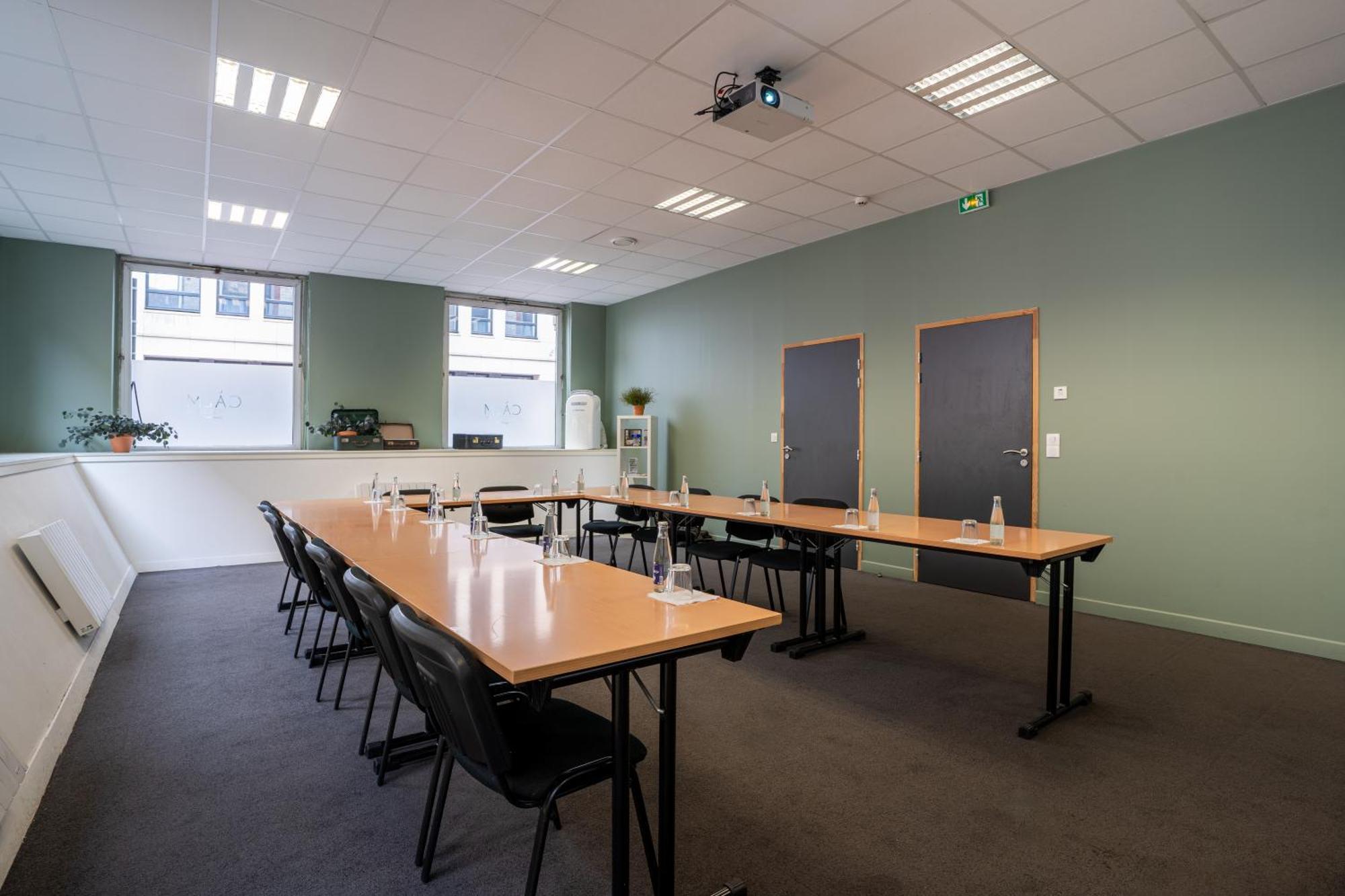 Aparthotel Calm Appart' & Hostel 3*