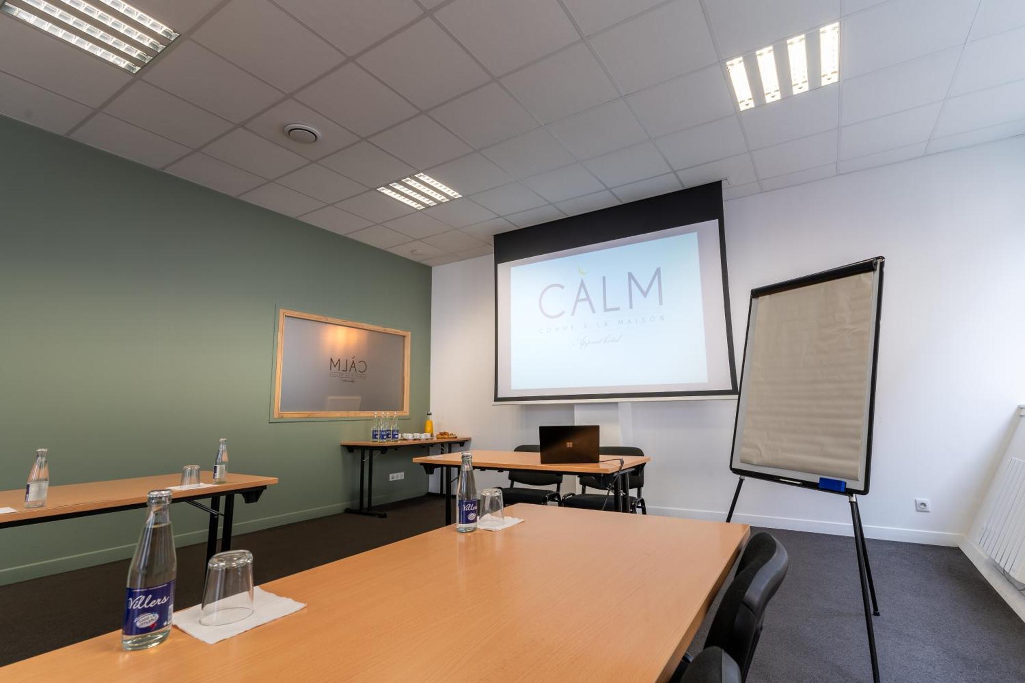Aparthotel Calm Appart' & Hostel 3*