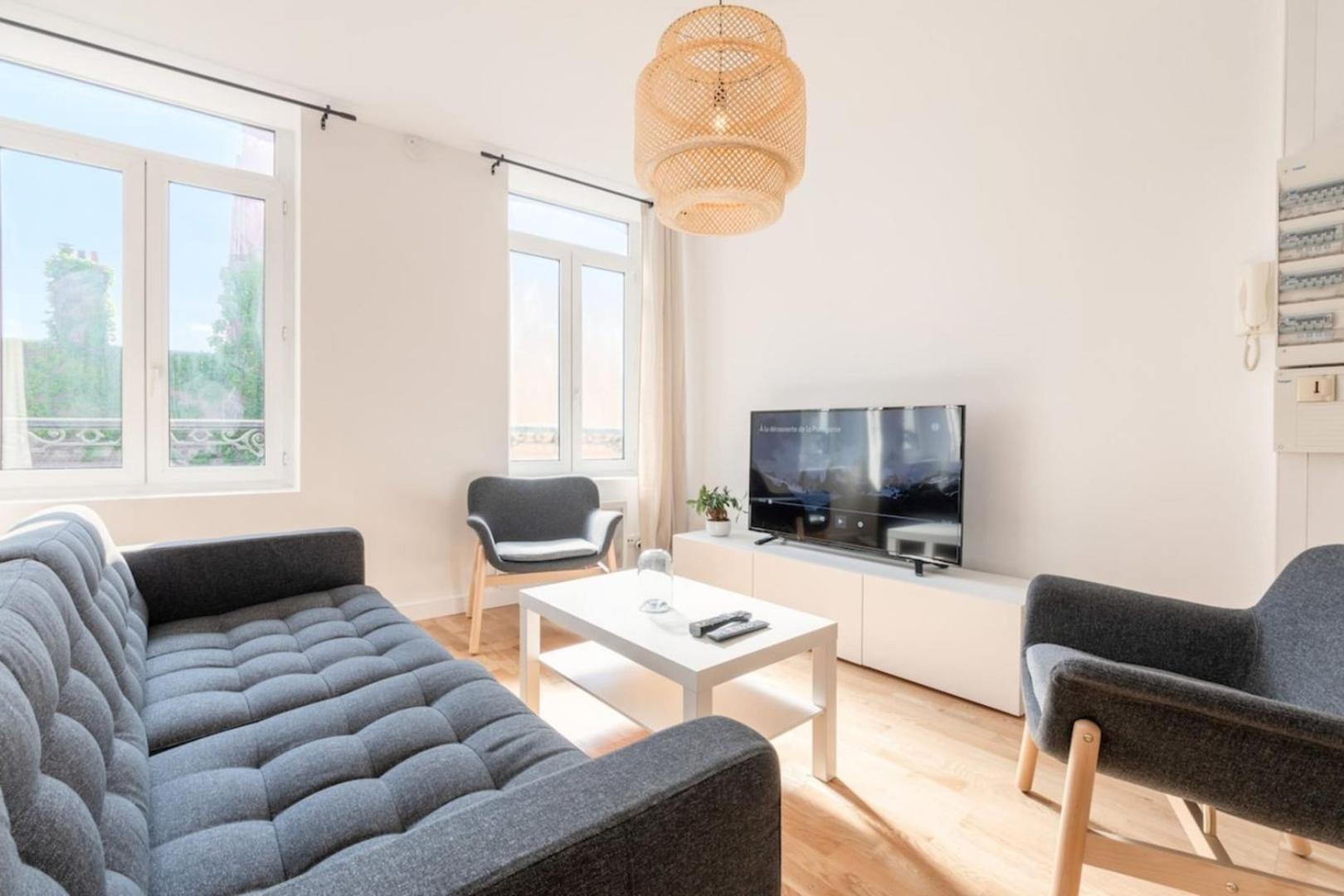 Center - 4 Bedroom Duplex Apartment! Lille